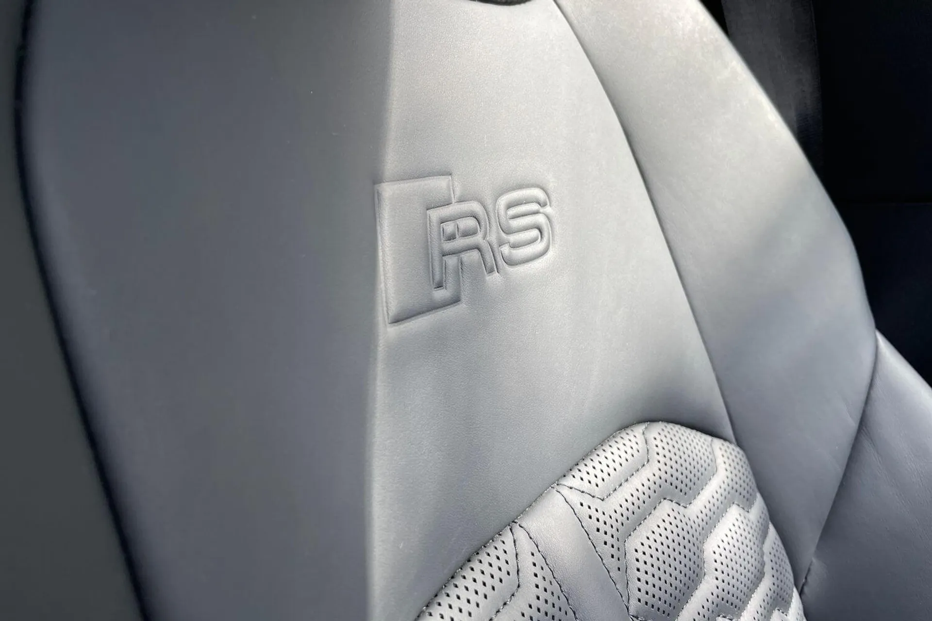 Audi RS6 thumbnail image number 55