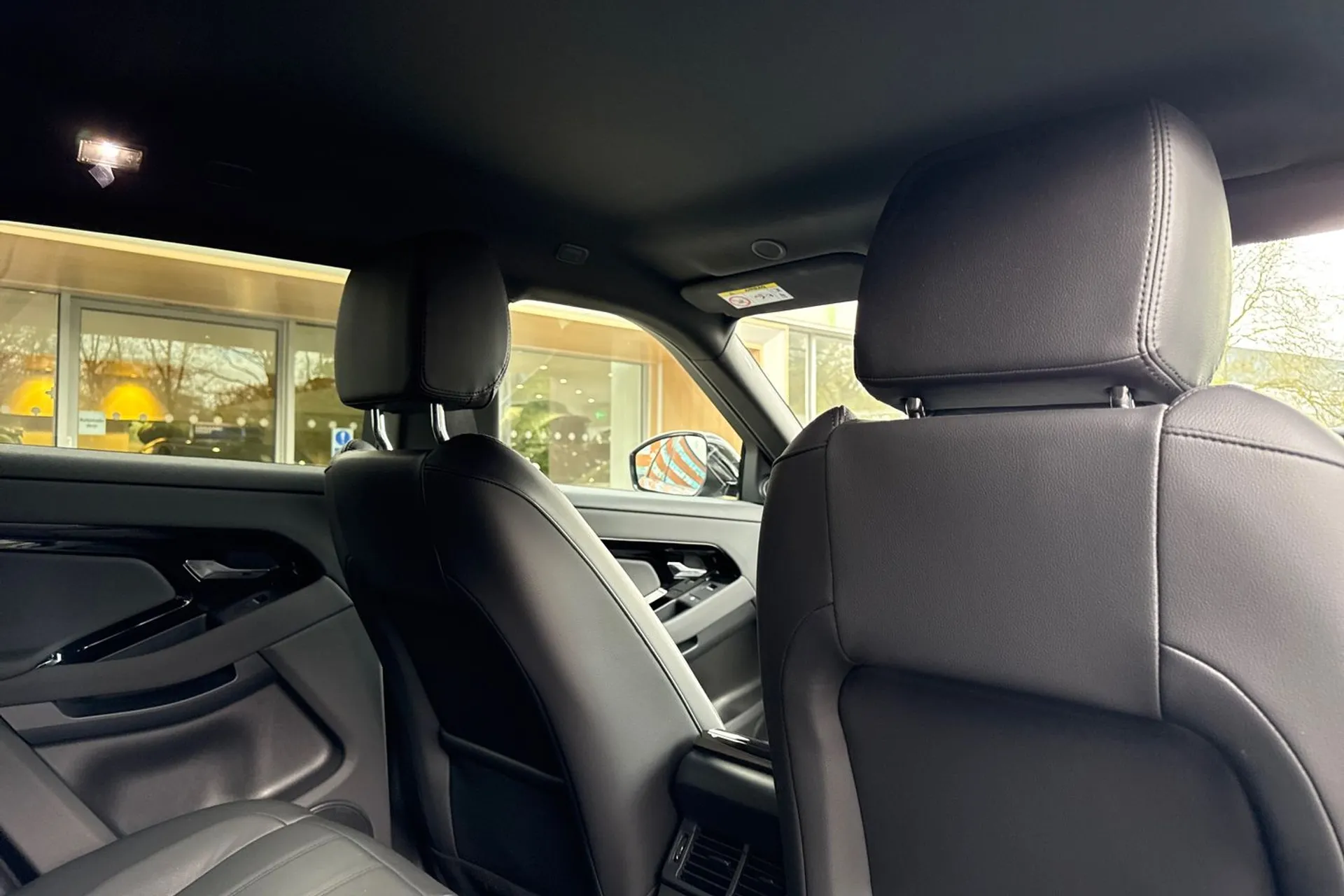 LAND ROVER RANGE ROVER EVOQUE thumbnail image number 23