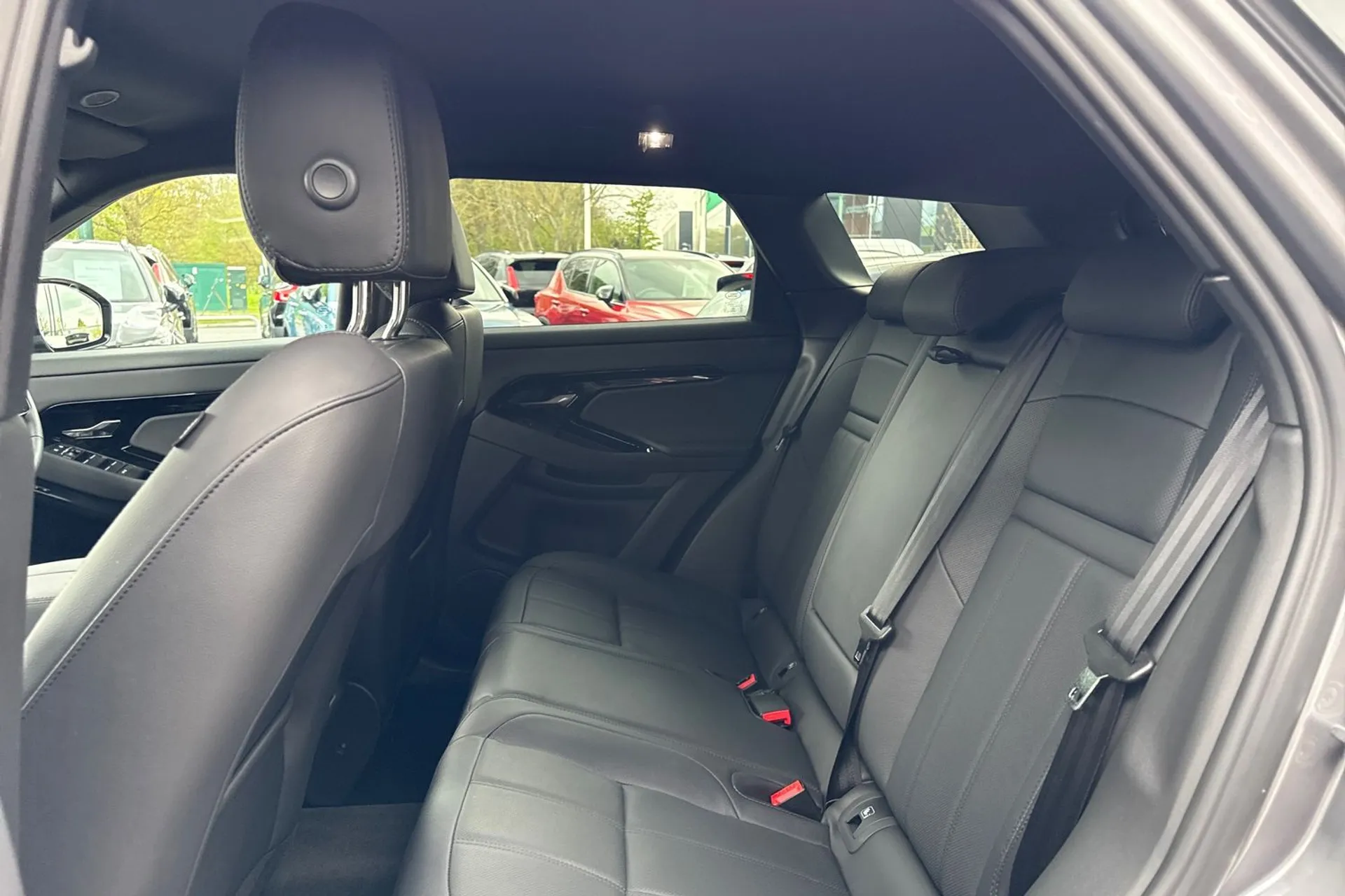 LAND ROVER RANGE ROVER EVOQUE thumbnail image number 30