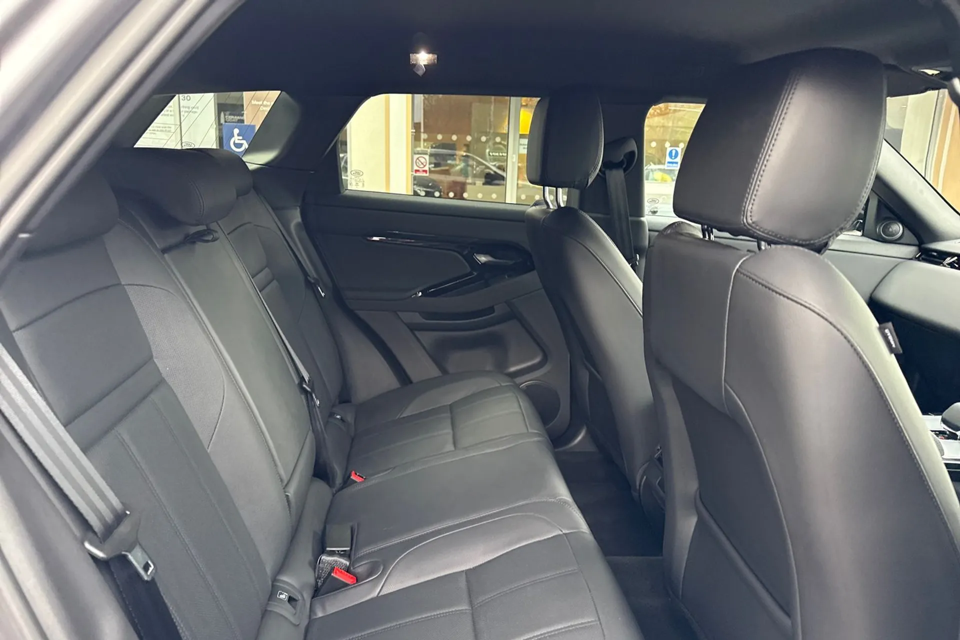 LAND ROVER RANGE ROVER EVOQUE thumbnail image number 22