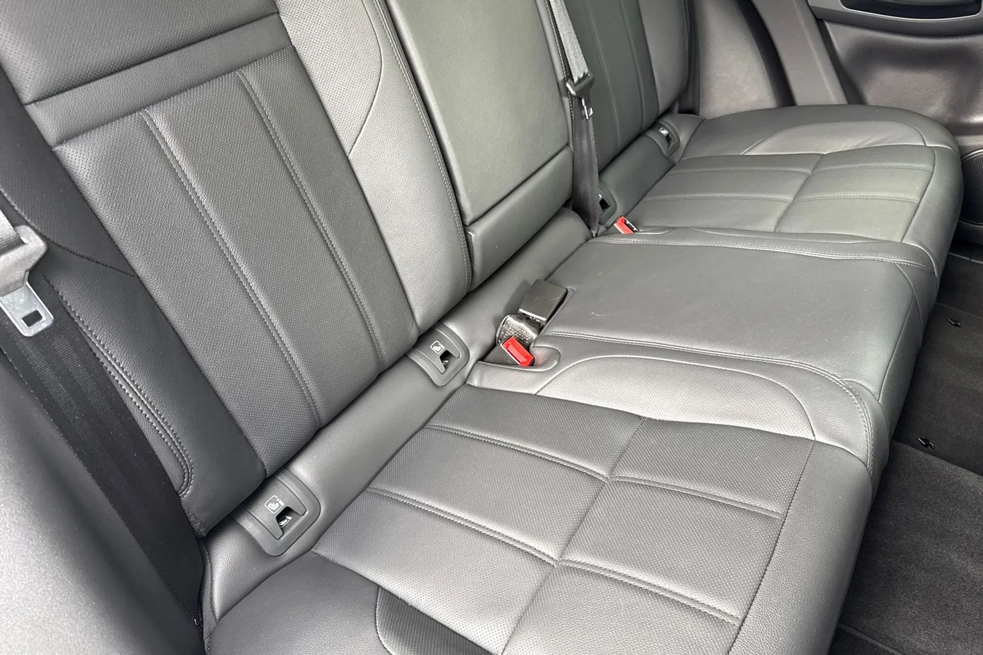 LAND ROVER RANGE ROVER EVOQUE thumbnail image number 24