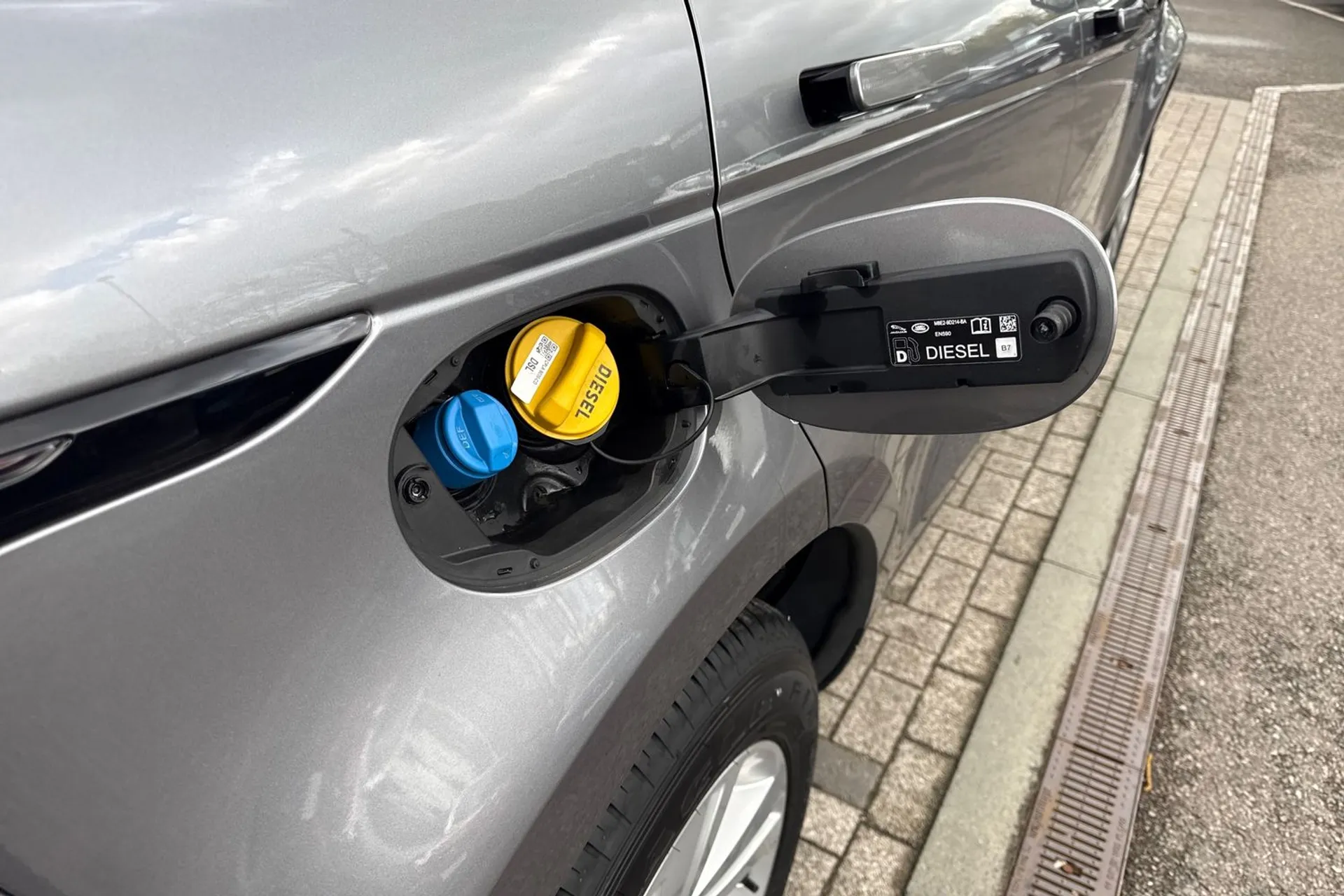 LAND ROVER RANGE ROVER EVOQUE thumbnail image number 18