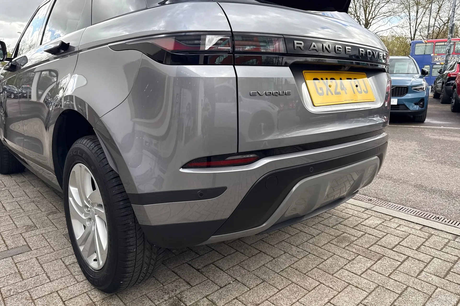 LAND ROVER RANGE ROVER EVOQUE thumbnail image number 17