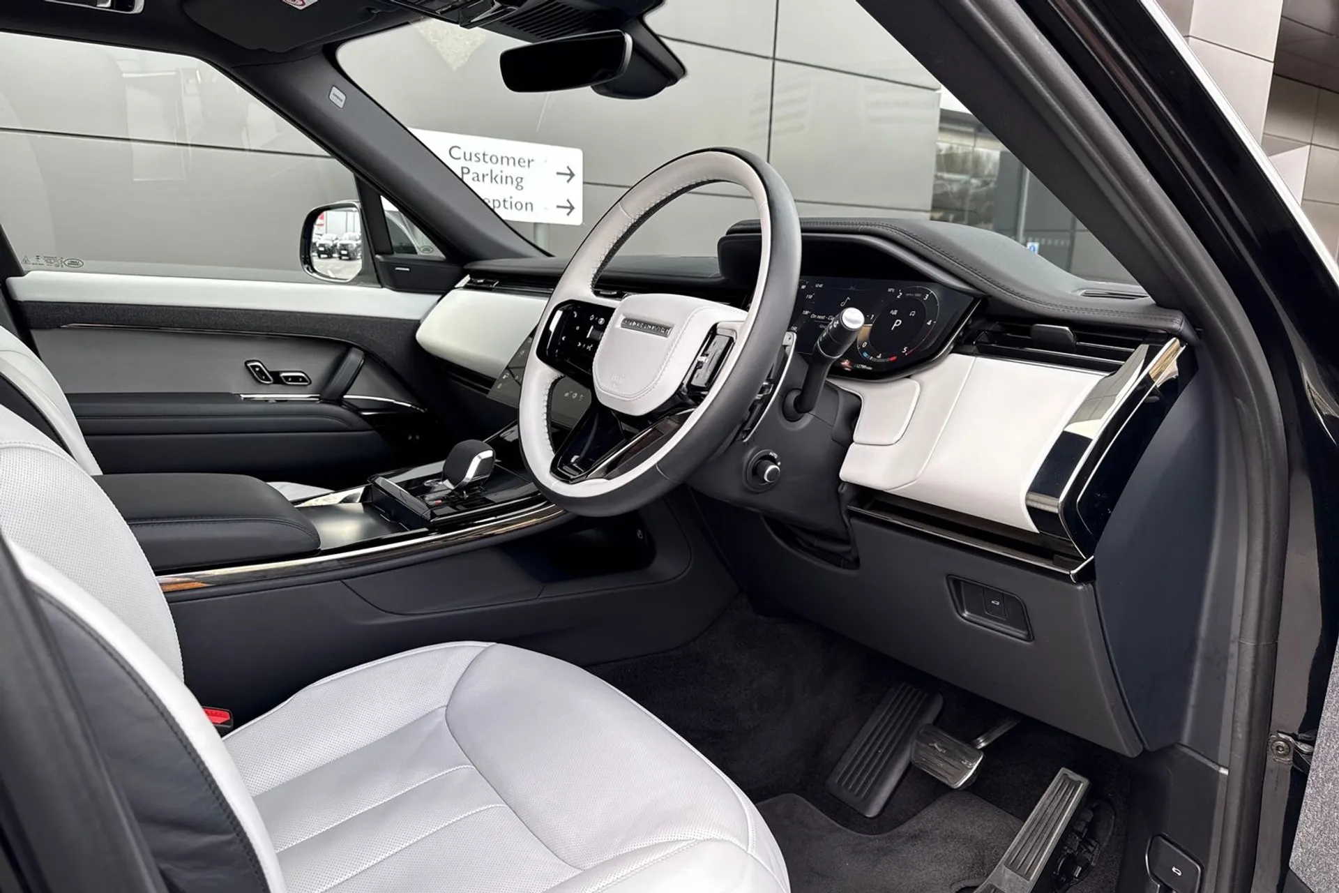 LAND ROVER RANGE ROVER SPORT thumbnail image number 19