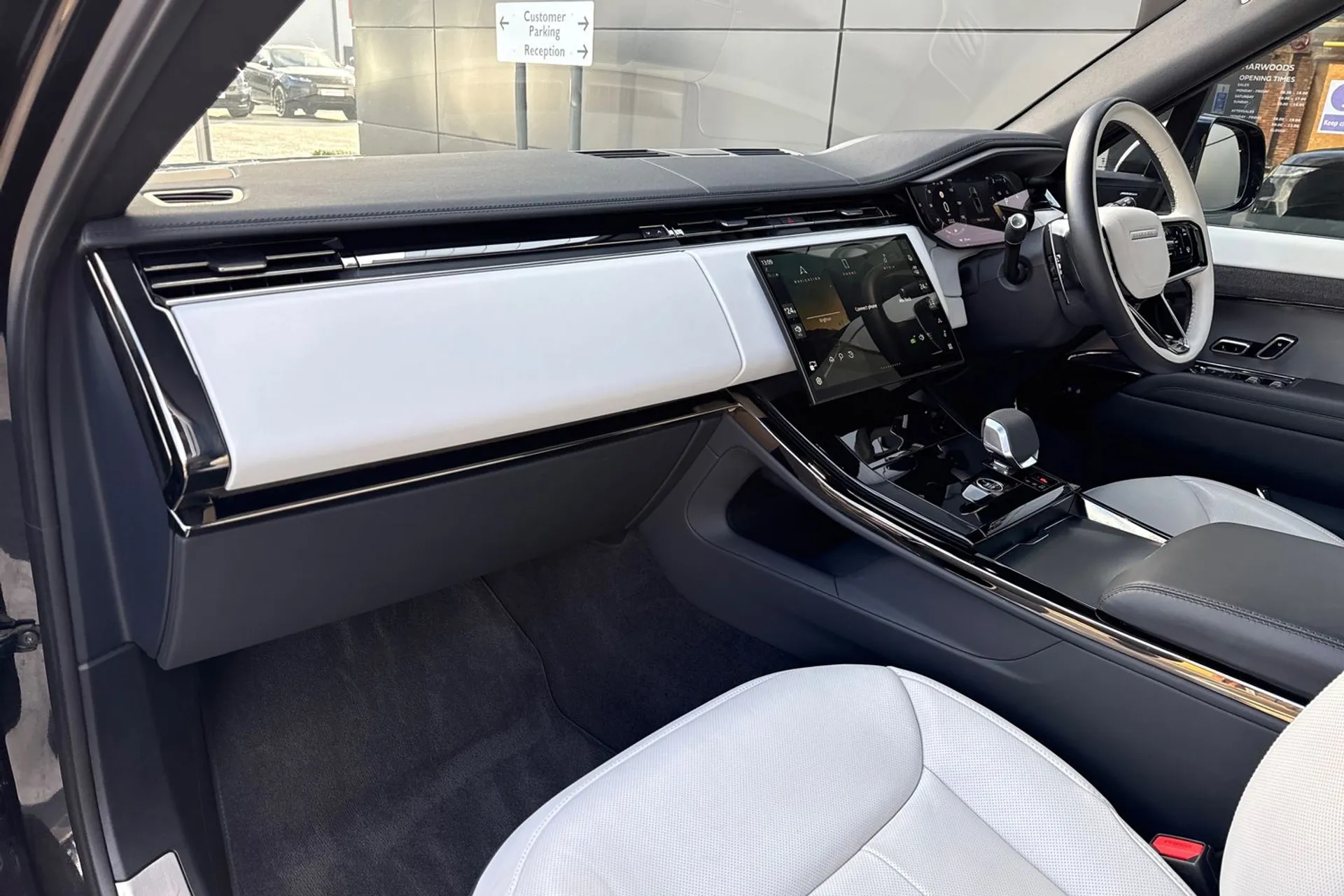 LAND ROVER RANGE ROVER SPORT thumbnail image number 38