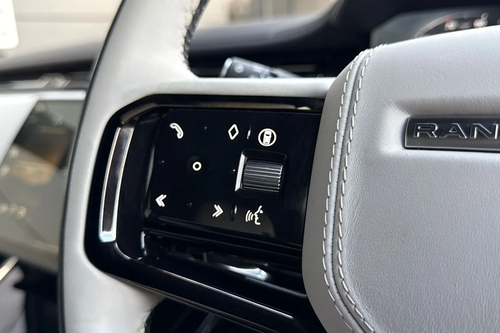 LAND ROVER RANGE ROVER SPORT thumbnail image number 47