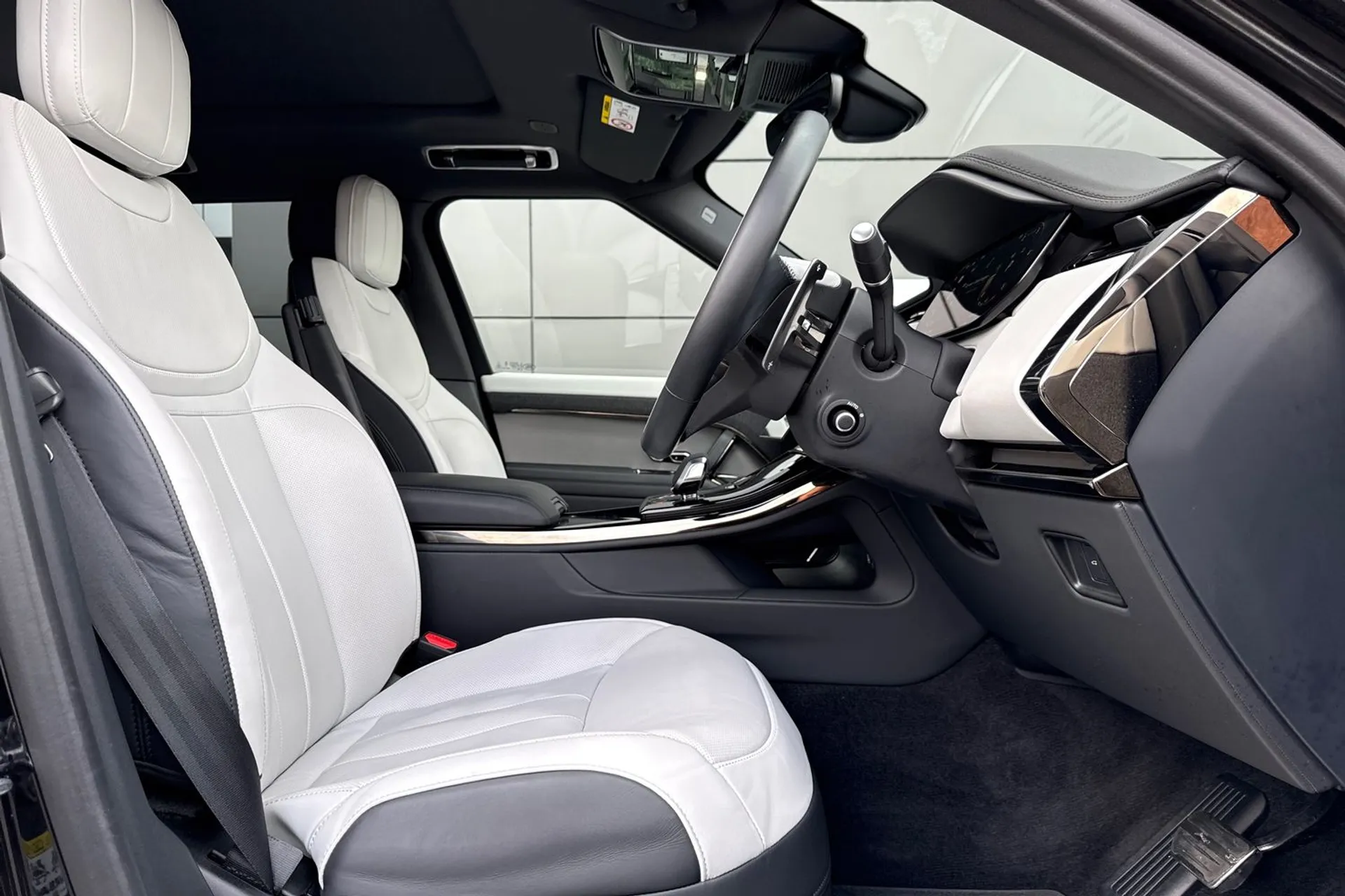 LAND ROVER RANGE ROVER SPORT thumbnail image number 20