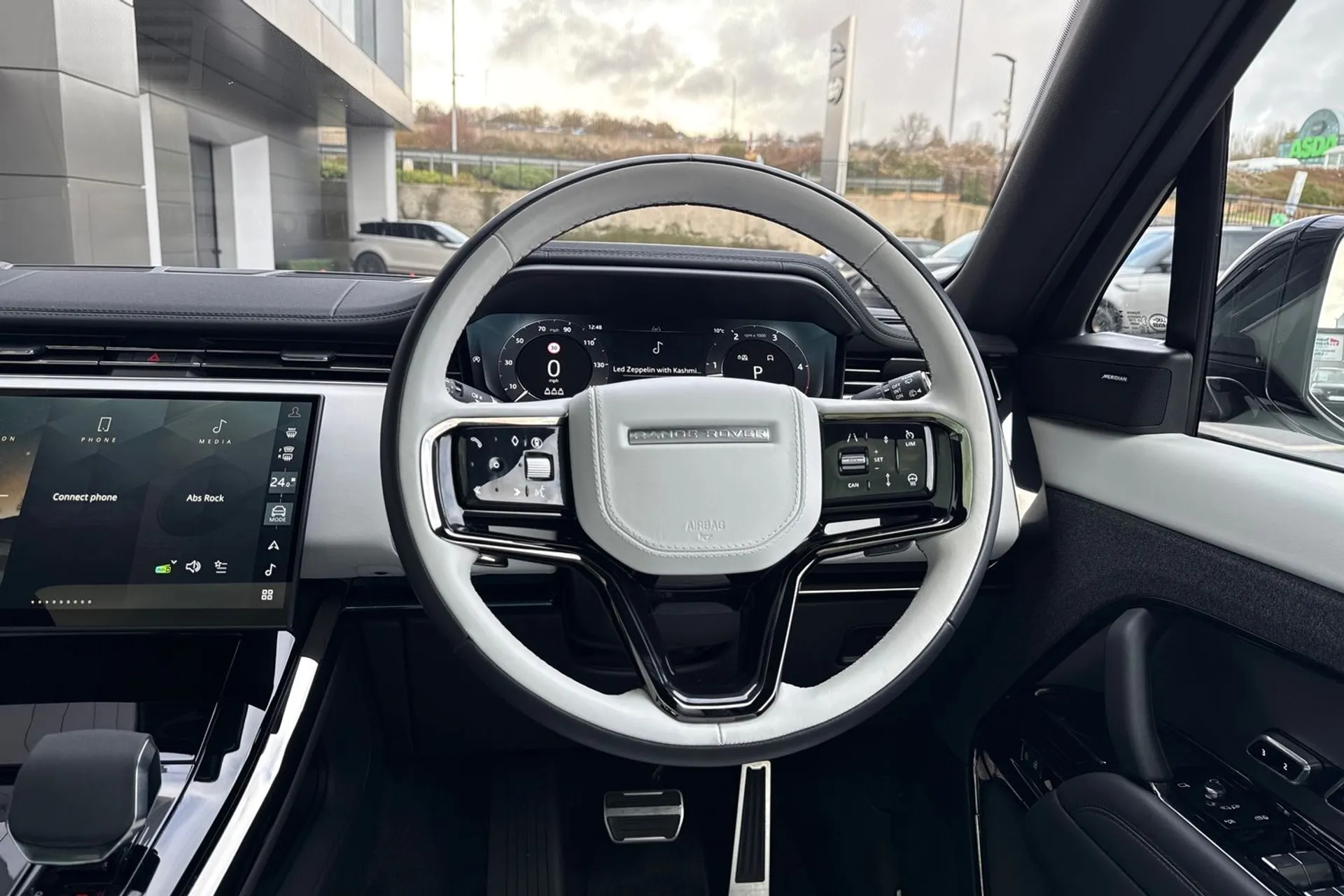 LAND ROVER RANGE ROVER SPORT thumbnail image number 44