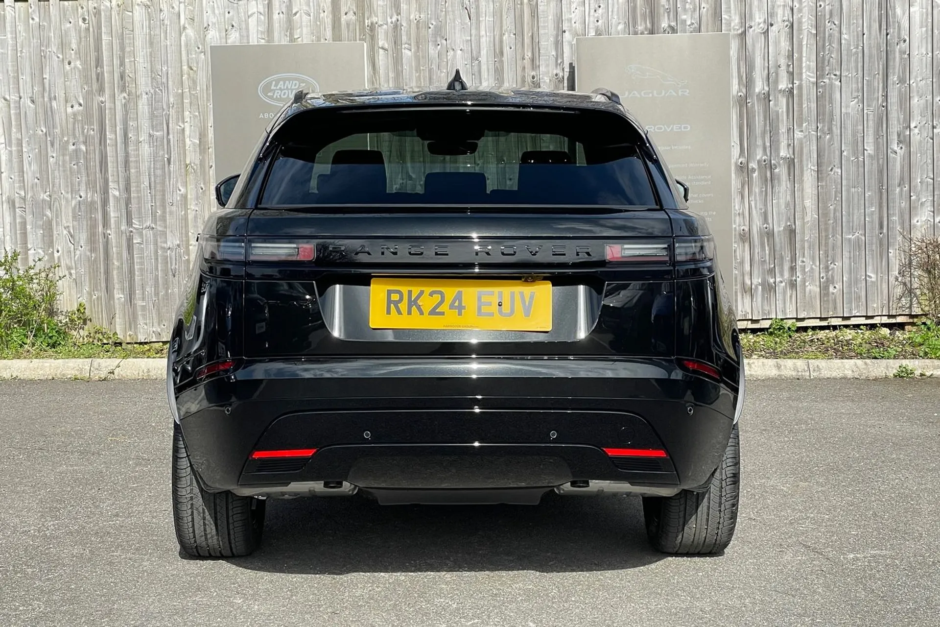 LAND ROVER RANGE ROVER VELAR thumbnail image number 8