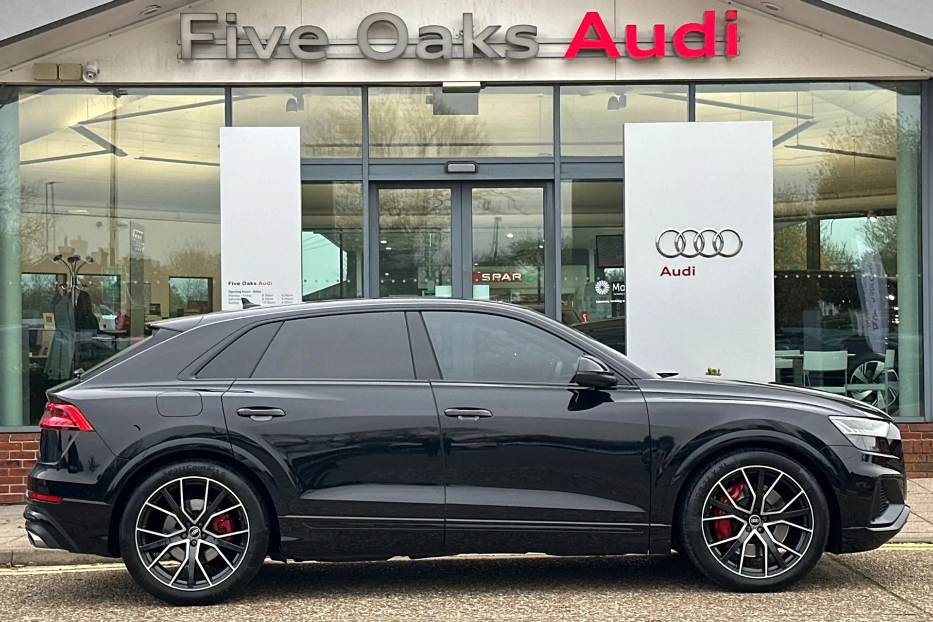 Audi Q8 thumbnail image number 2