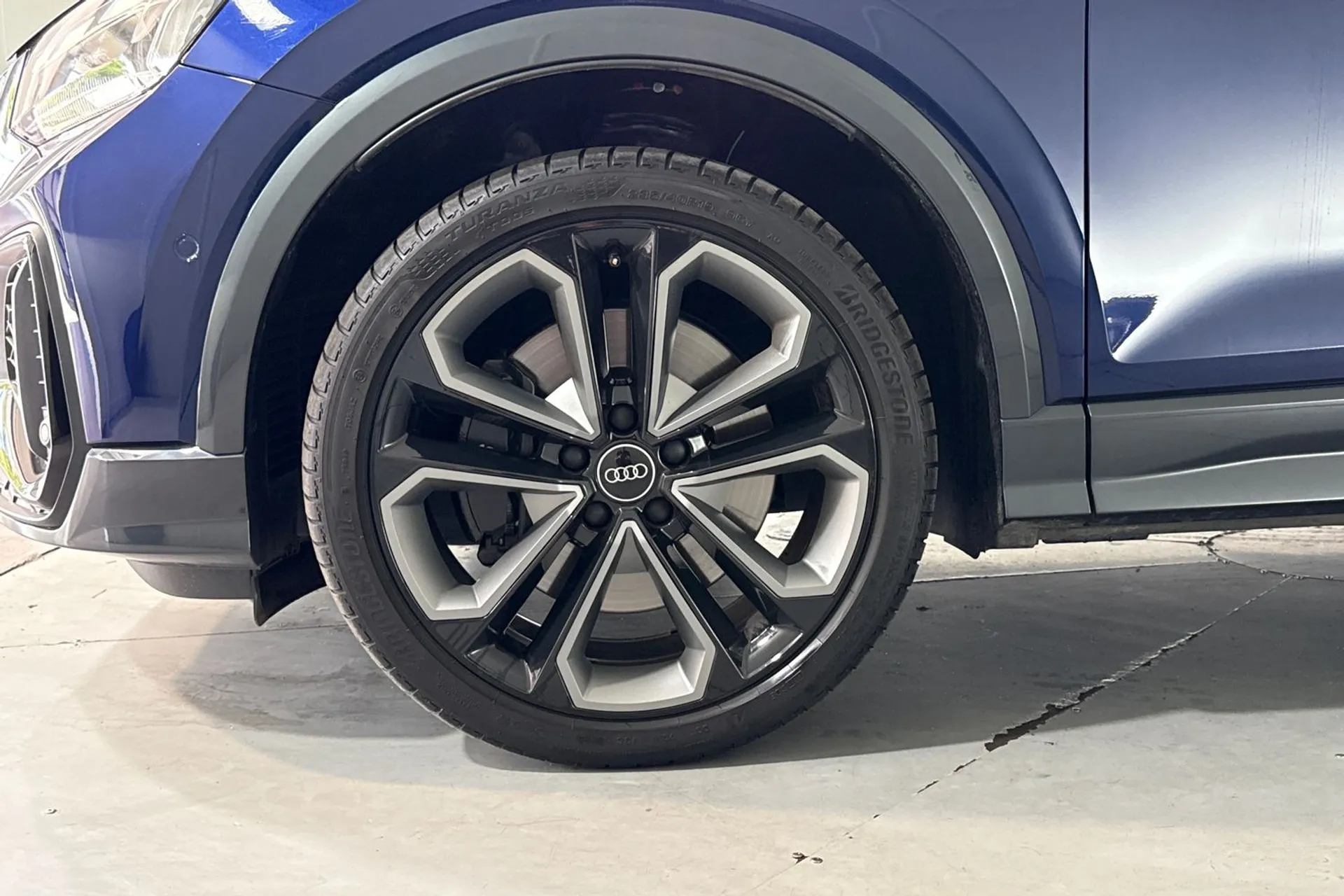 Audi Q2 thumbnail image number 13