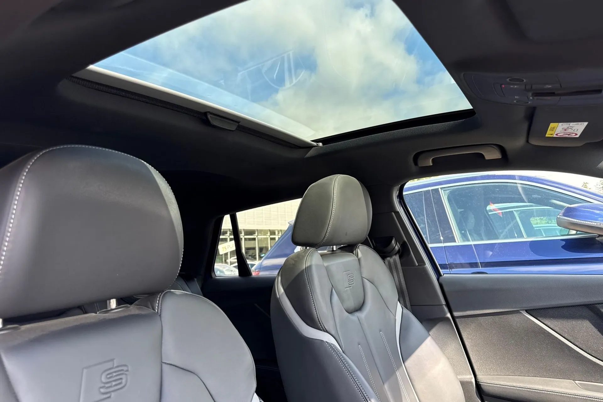 Audi Q2 thumbnail image number 11