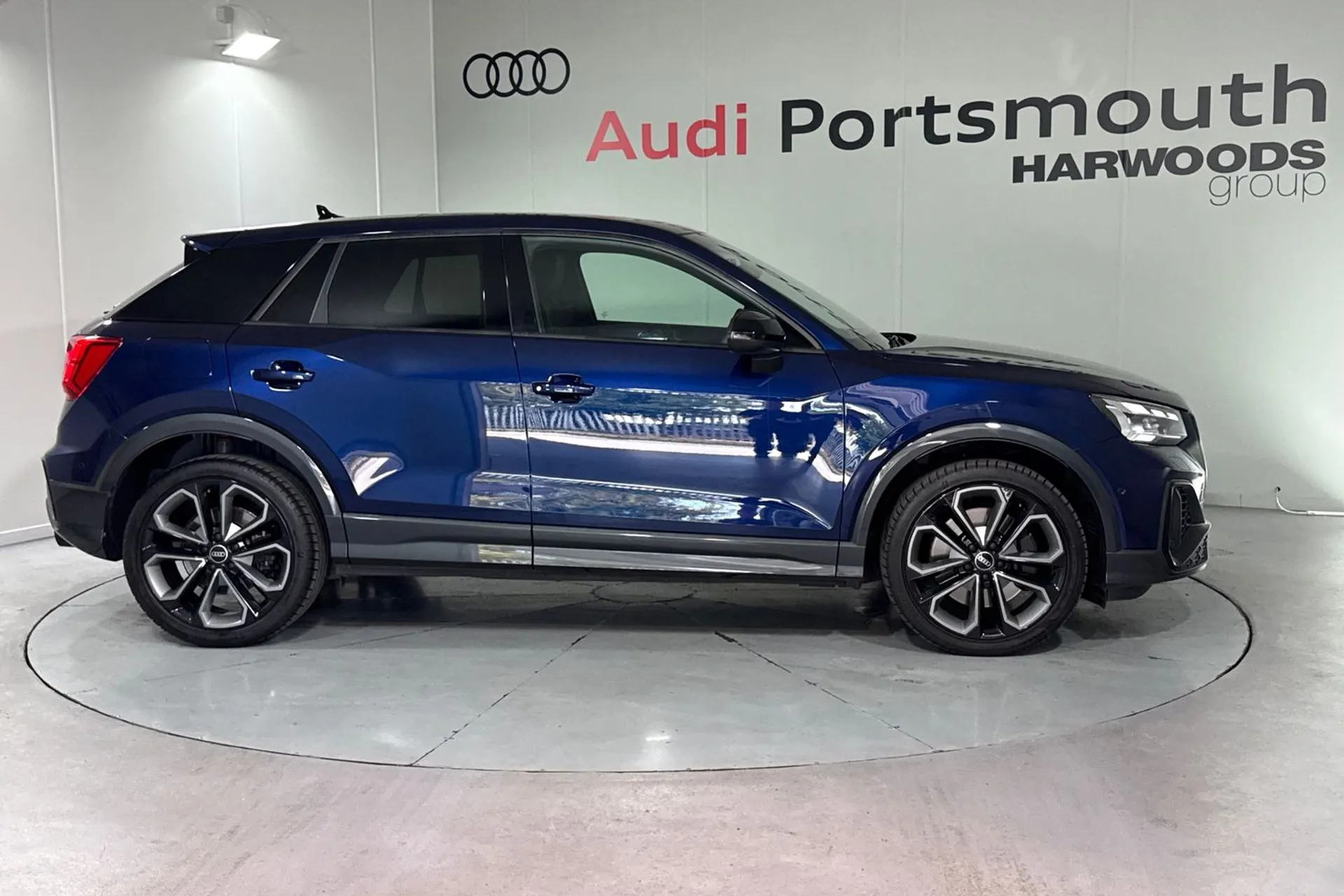 Audi Q2 thumbnail image number 2