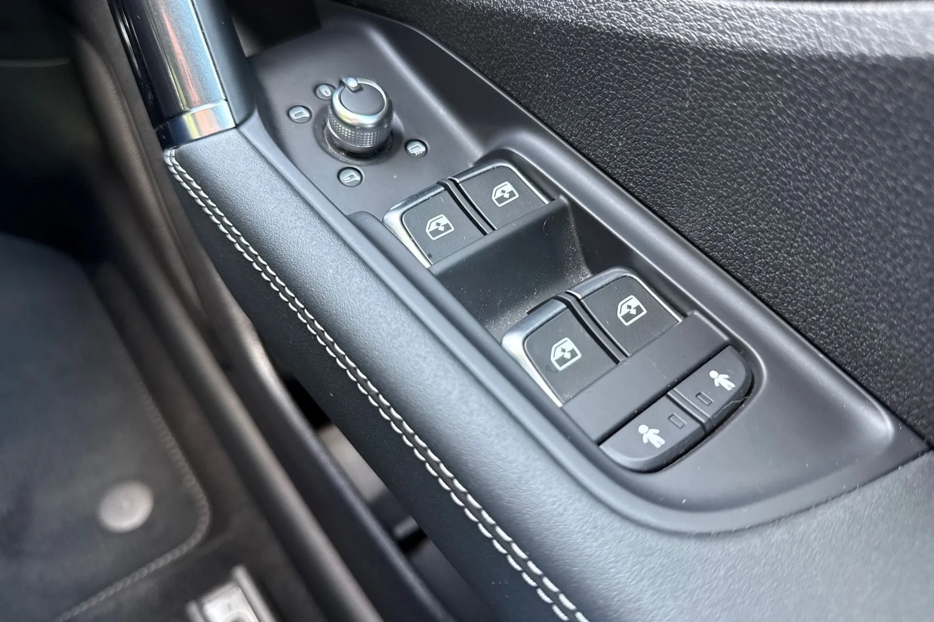 Audi Q2 thumbnail image number 45