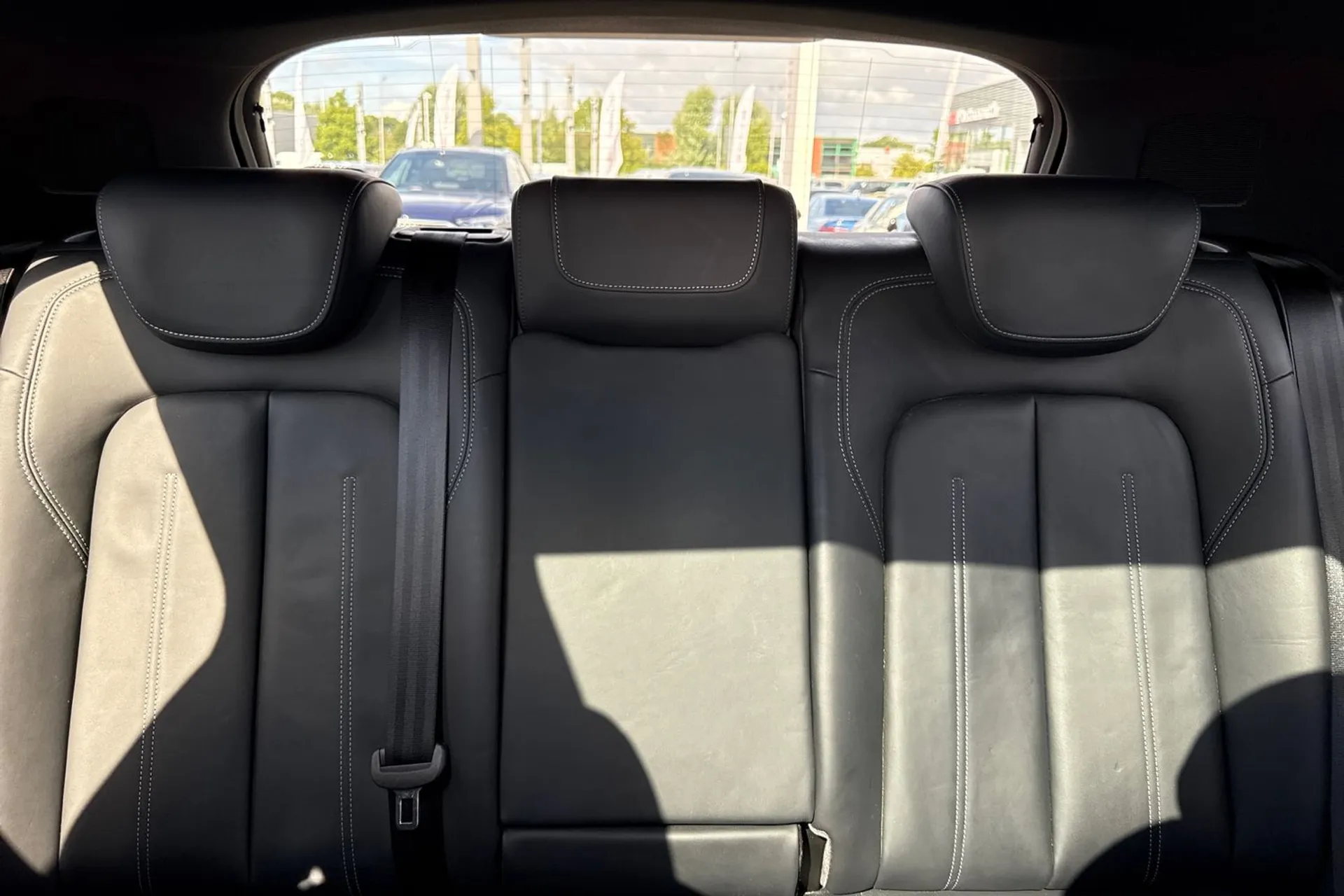 Audi Q2 thumbnail image number 35