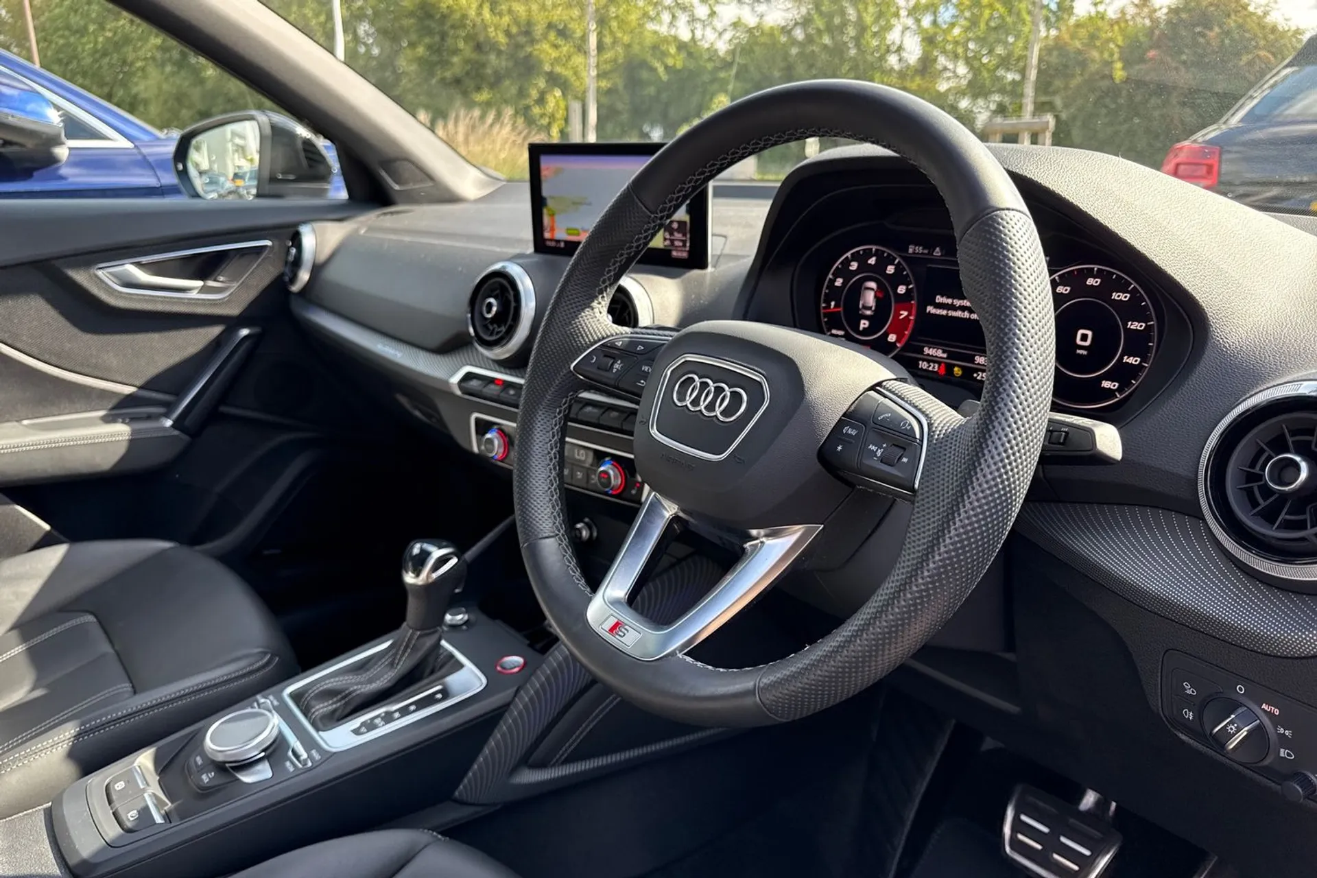 Audi Q2 thumbnail image number 27