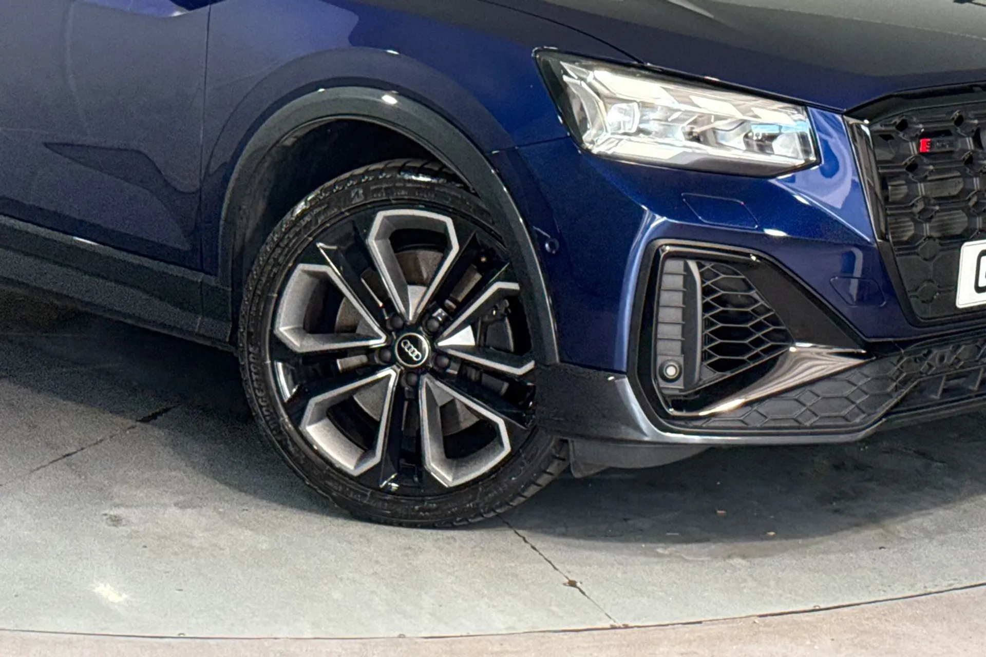 Audi Q2 thumbnail image number 10