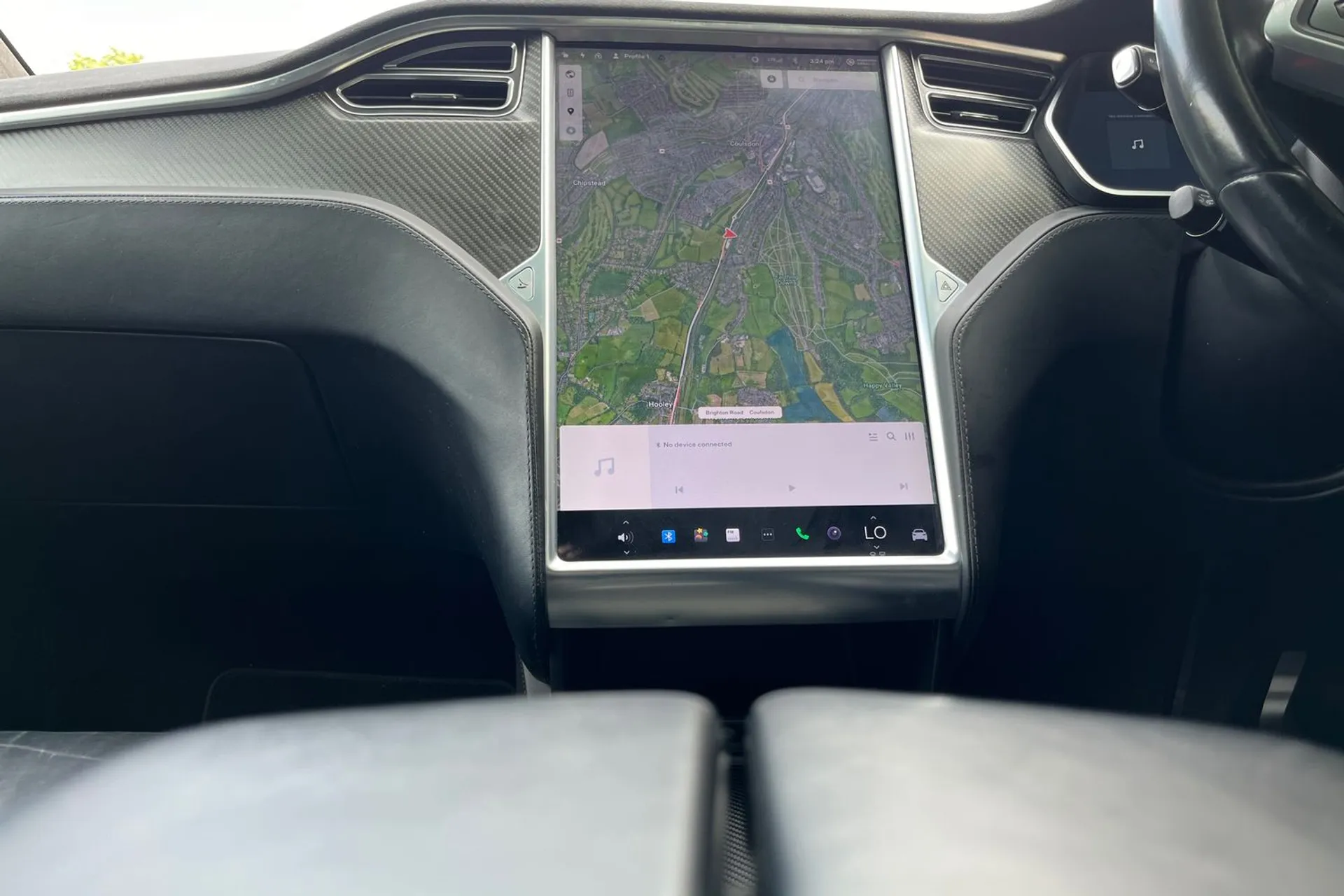 TESLA MODEL X thumbnail image number 30