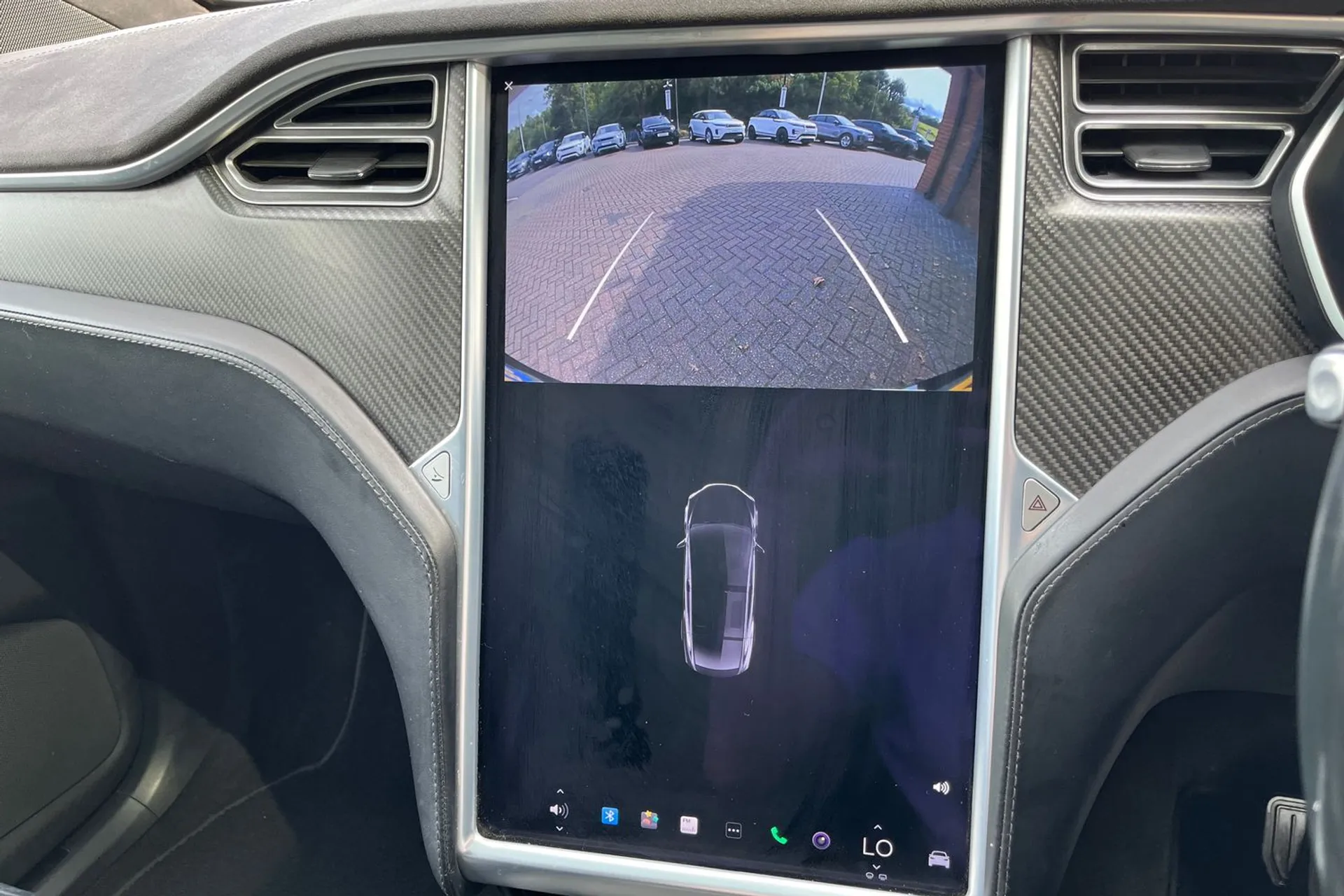 TESLA MODEL X thumbnail image number 4