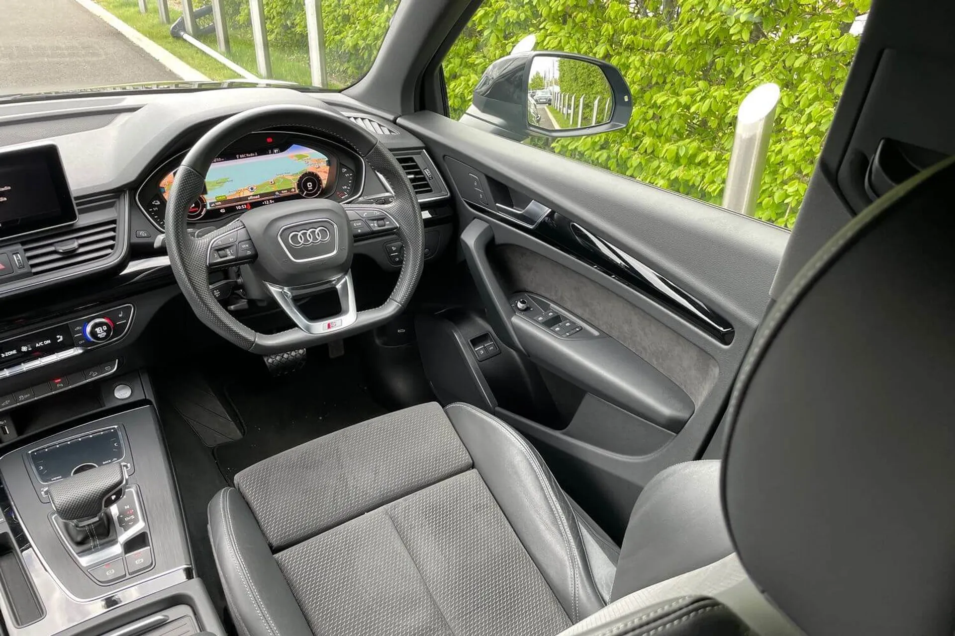 Audi Q5 thumbnail image number 40
