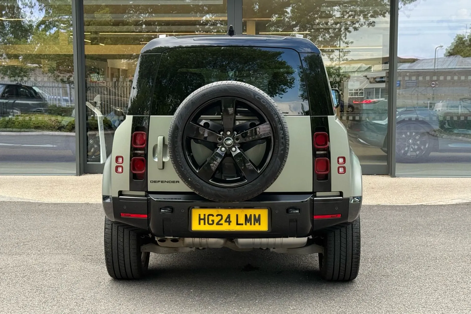 LAND ROVER DEFENDER thumbnail image number 8