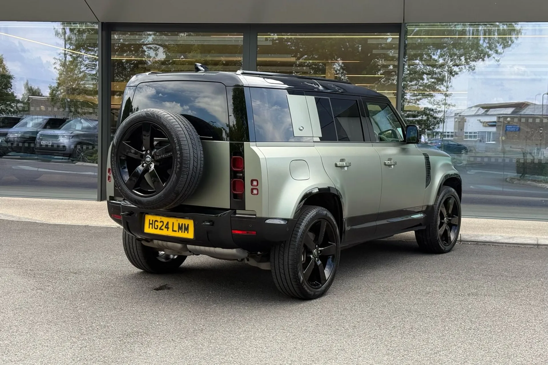 LAND ROVER DEFENDER thumbnail image number 7