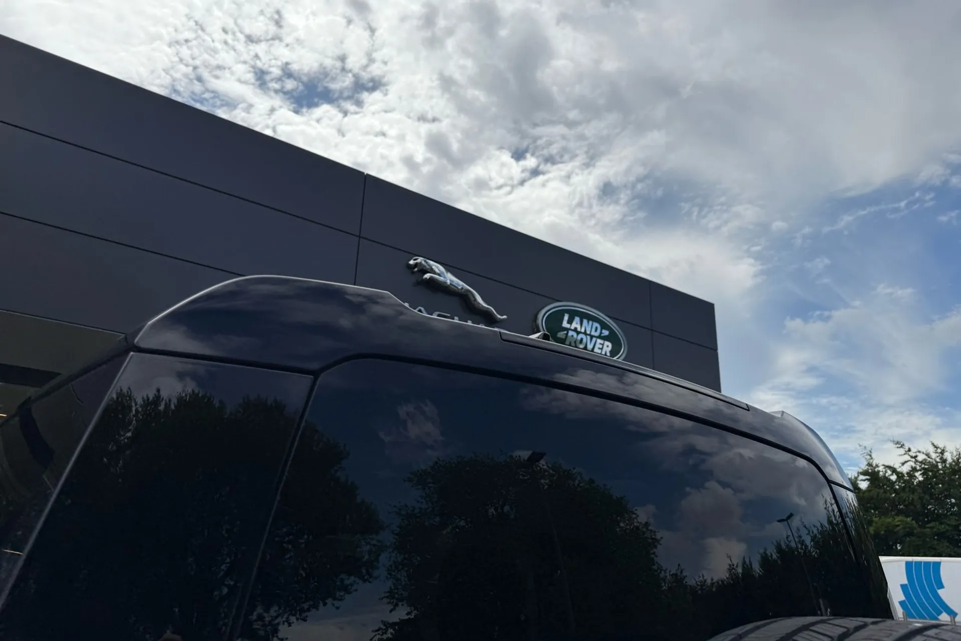 LAND ROVER DEFENDER thumbnail image number 33