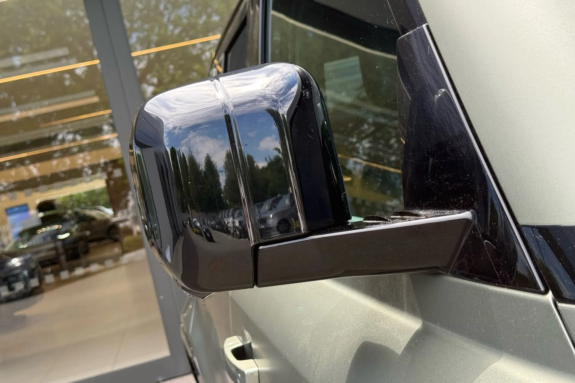 LAND ROVER DEFENDER thumbnail image number 62