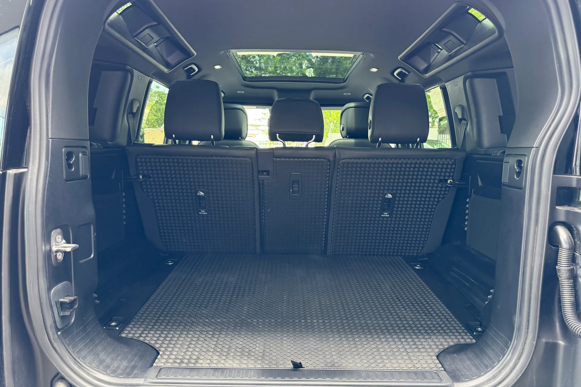 LAND ROVER DEFENDER thumbnail image number 45