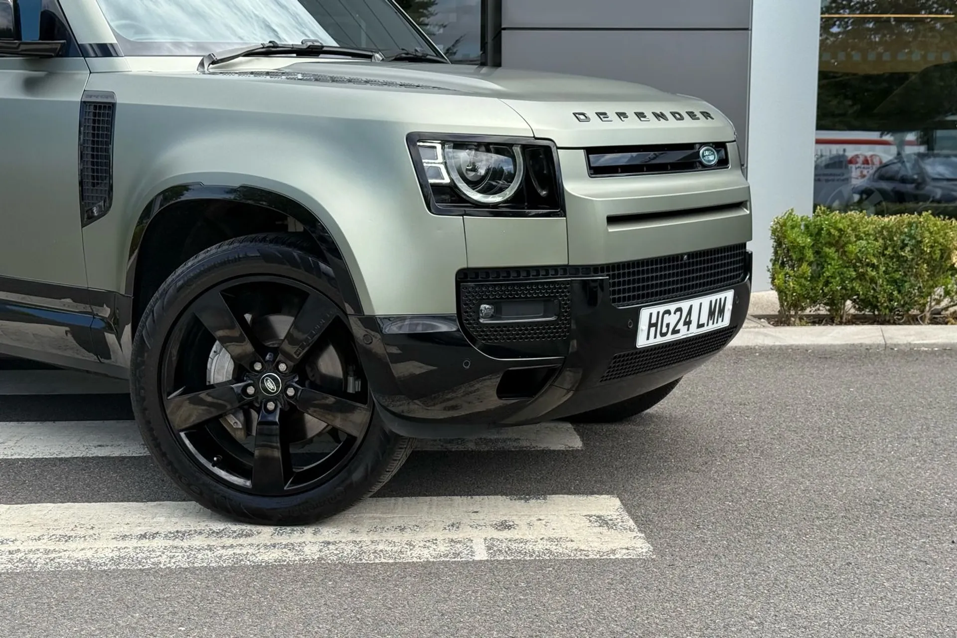 LAND ROVER DEFENDER thumbnail image number 31