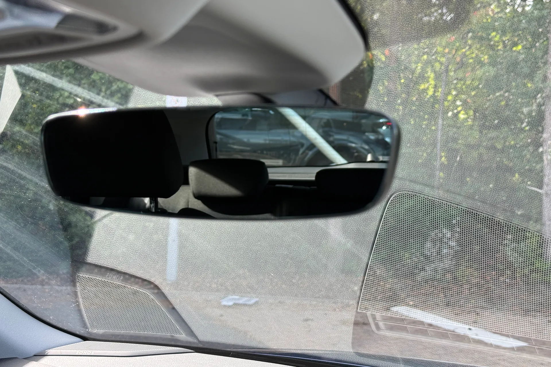 Audi Q3 thumbnail image number 15