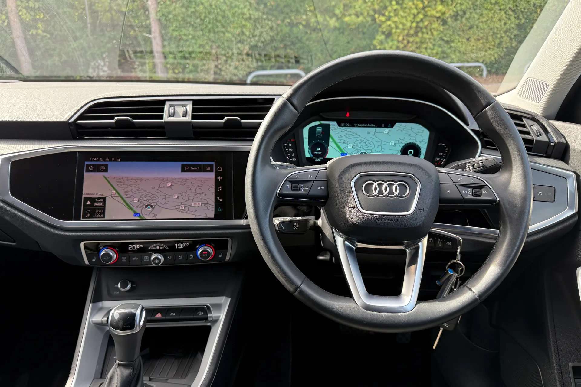 Audi Q3 thumbnail image number 35