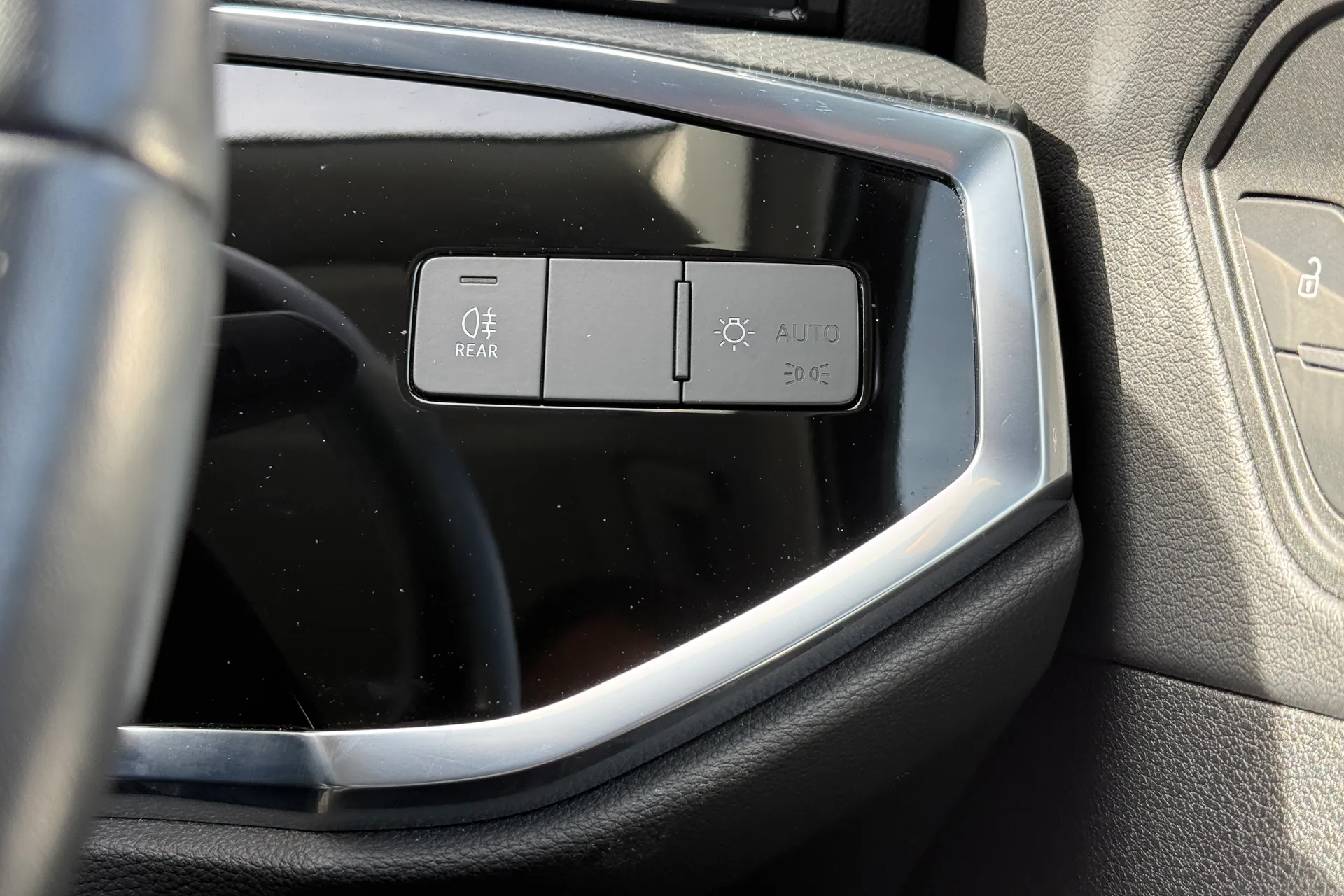 Audi Q3 thumbnail image number 13