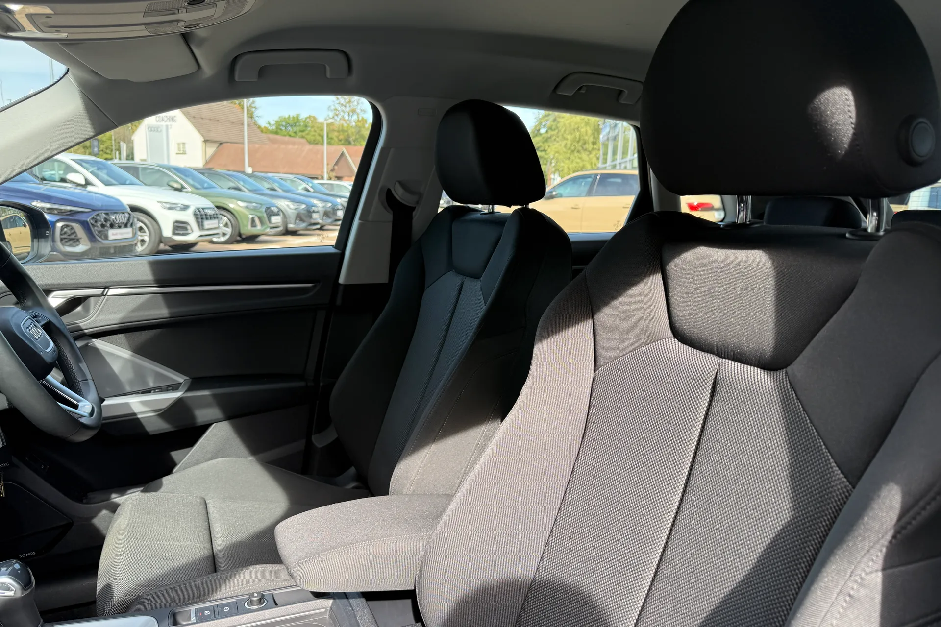 Audi Q3 thumbnail image number 47