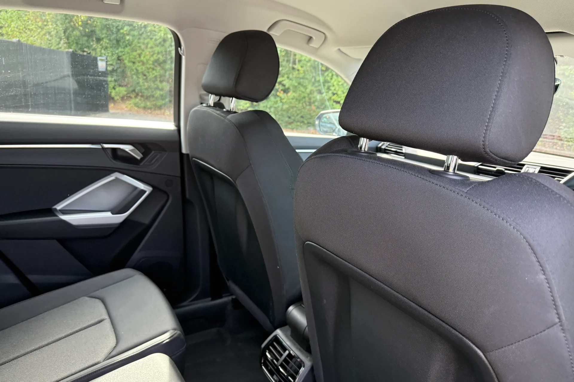 Audi Q3 thumbnail image number 30