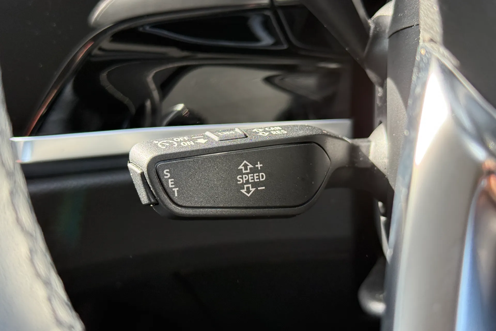 Audi Q3 thumbnail image number 10