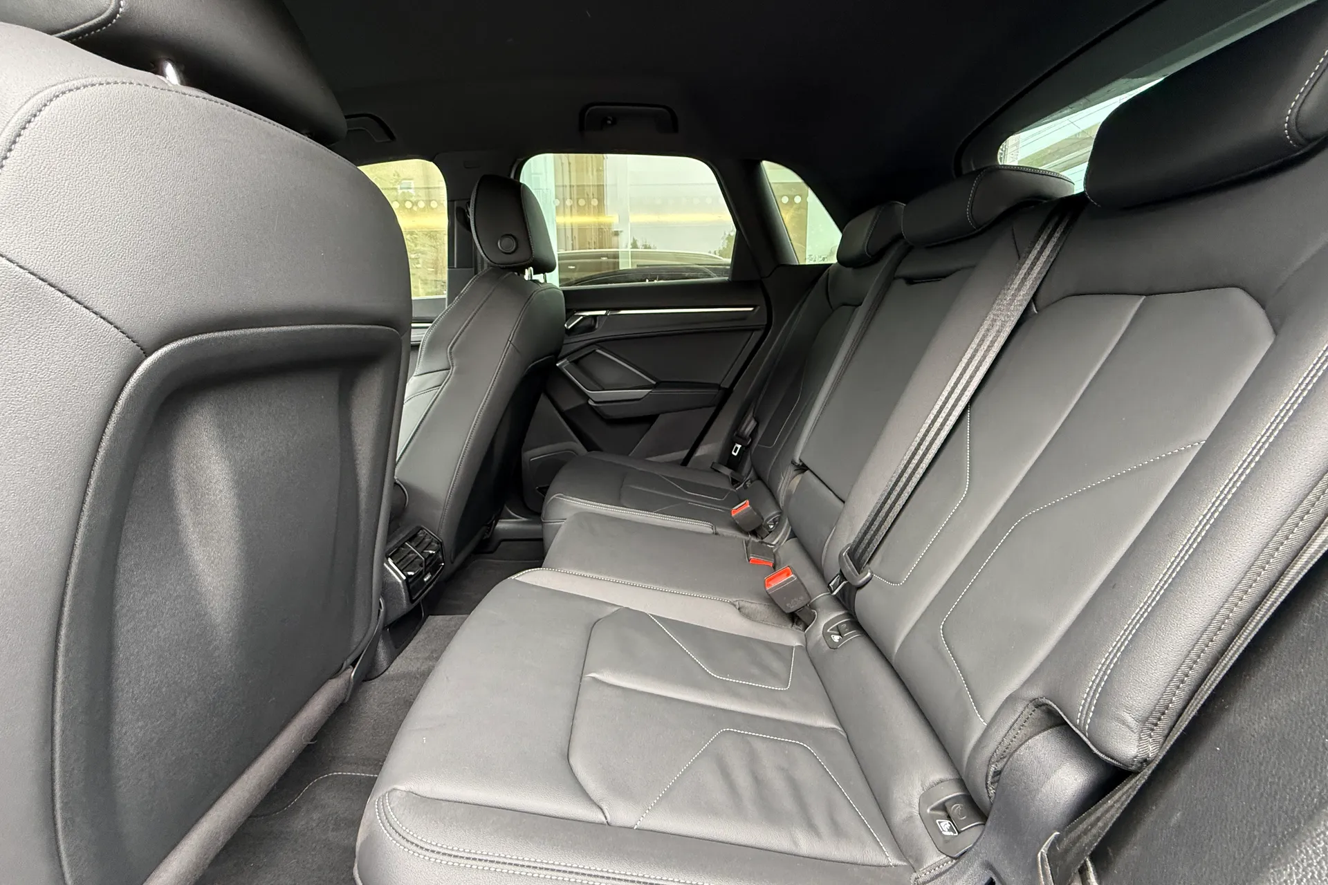 Audi Q3 thumbnail image number 51