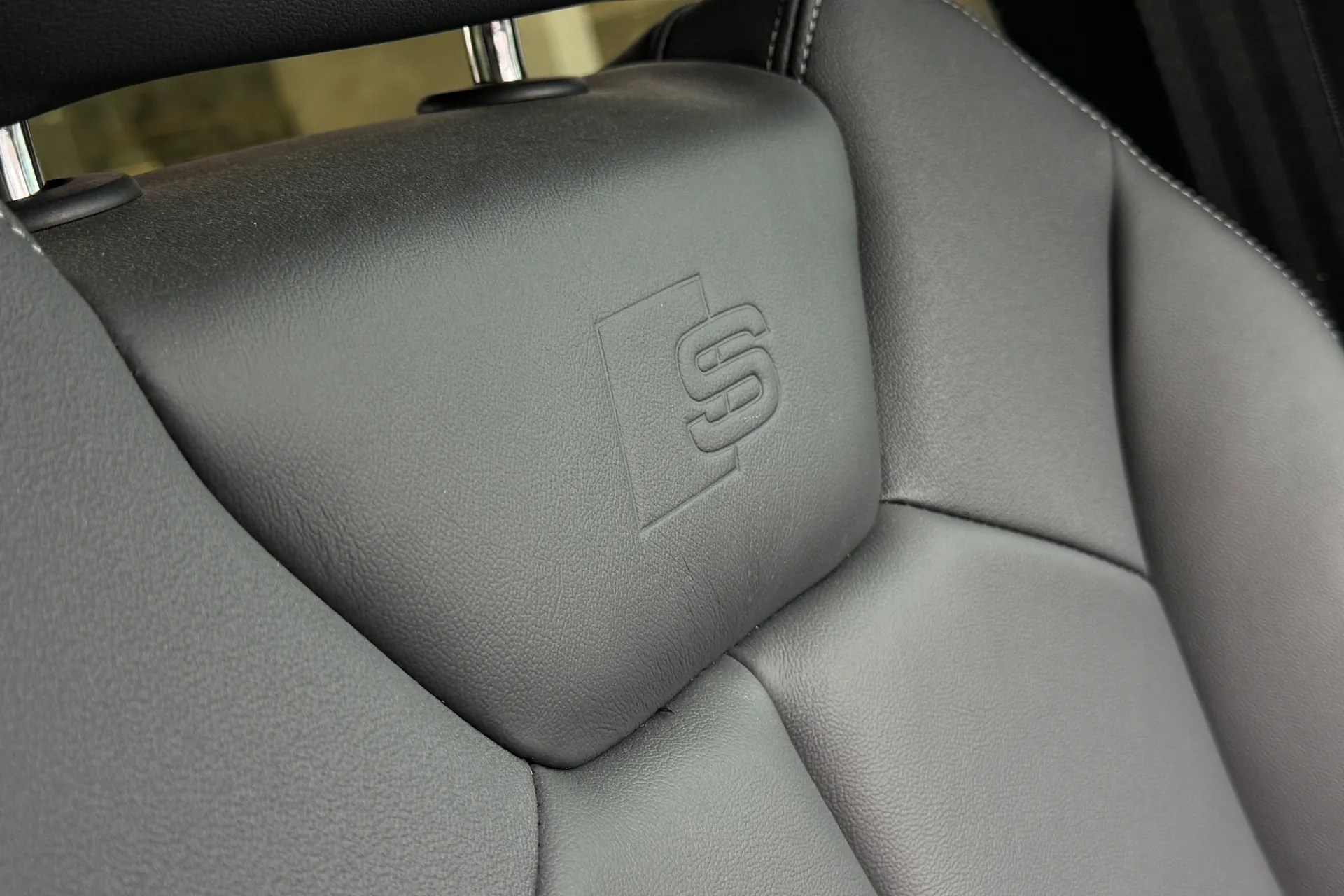 Audi Q3 thumbnail image number 29