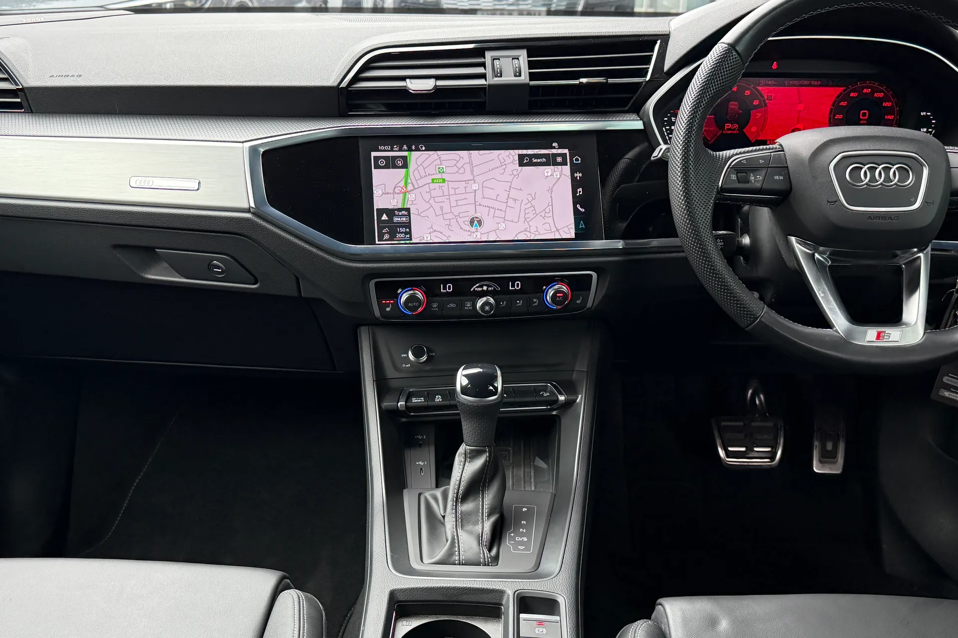 Audi Q3 thumbnail image number 41