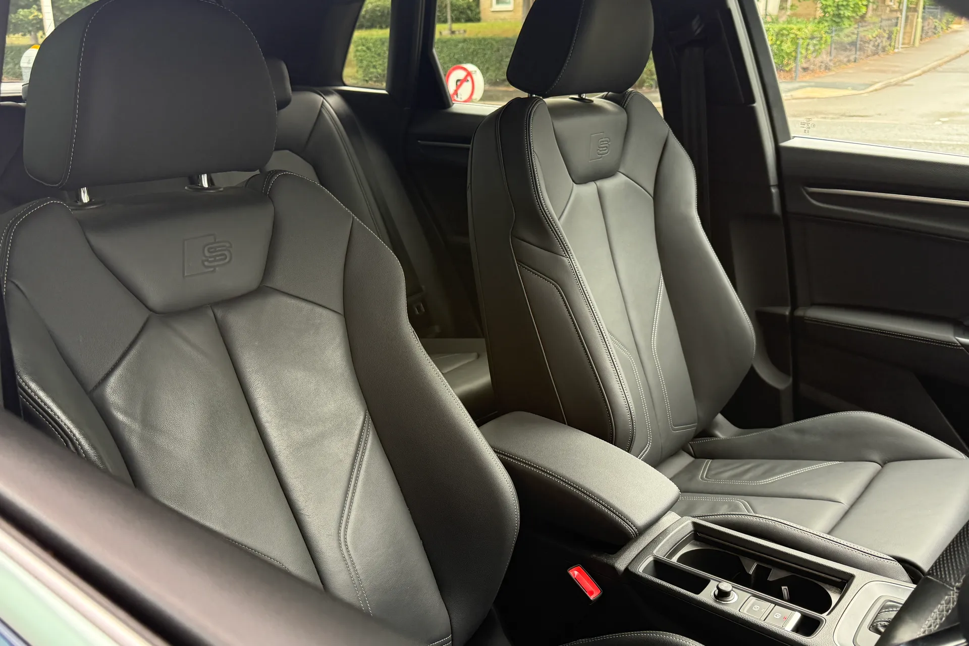 Audi Q3 thumbnail image number 34