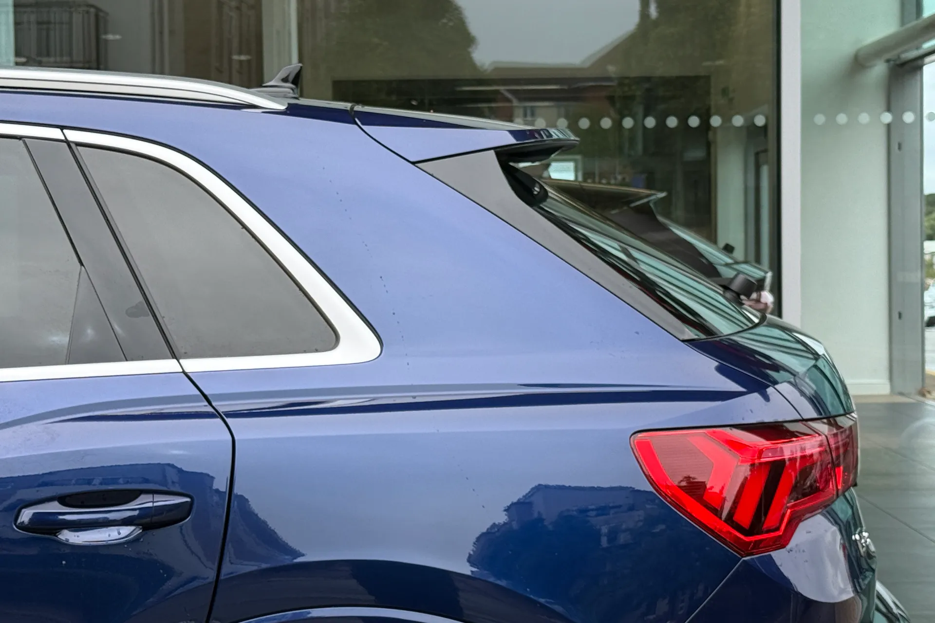 Audi Q3 thumbnail image number 48