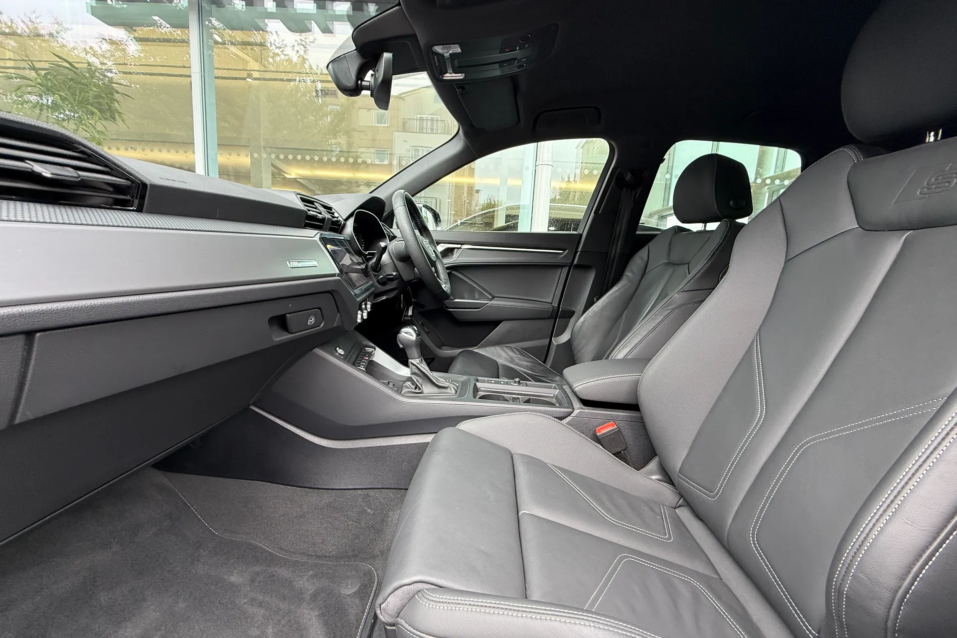 Audi Q3 thumbnail image number 53