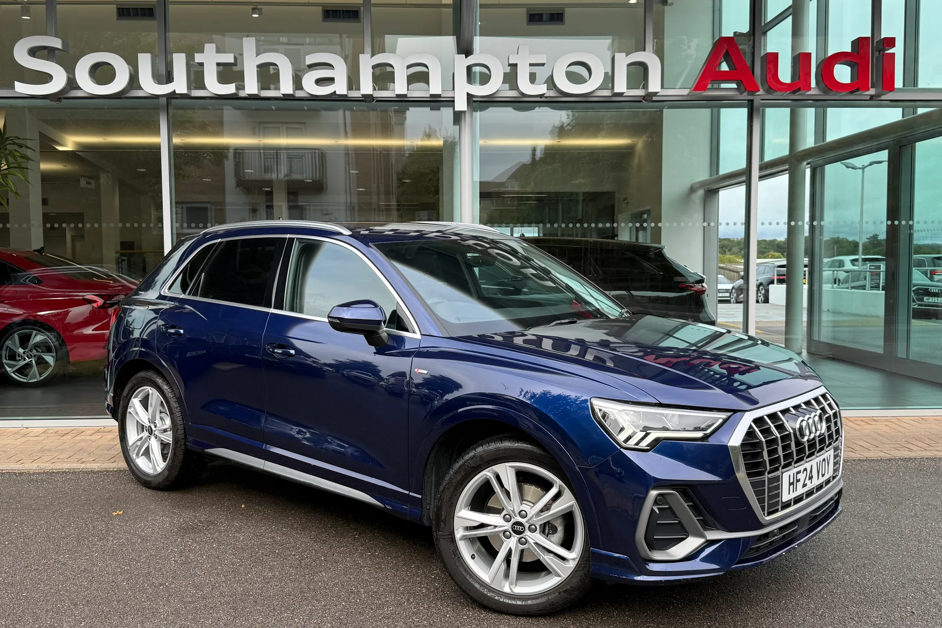 Audi Q3 thumbnail image number 59