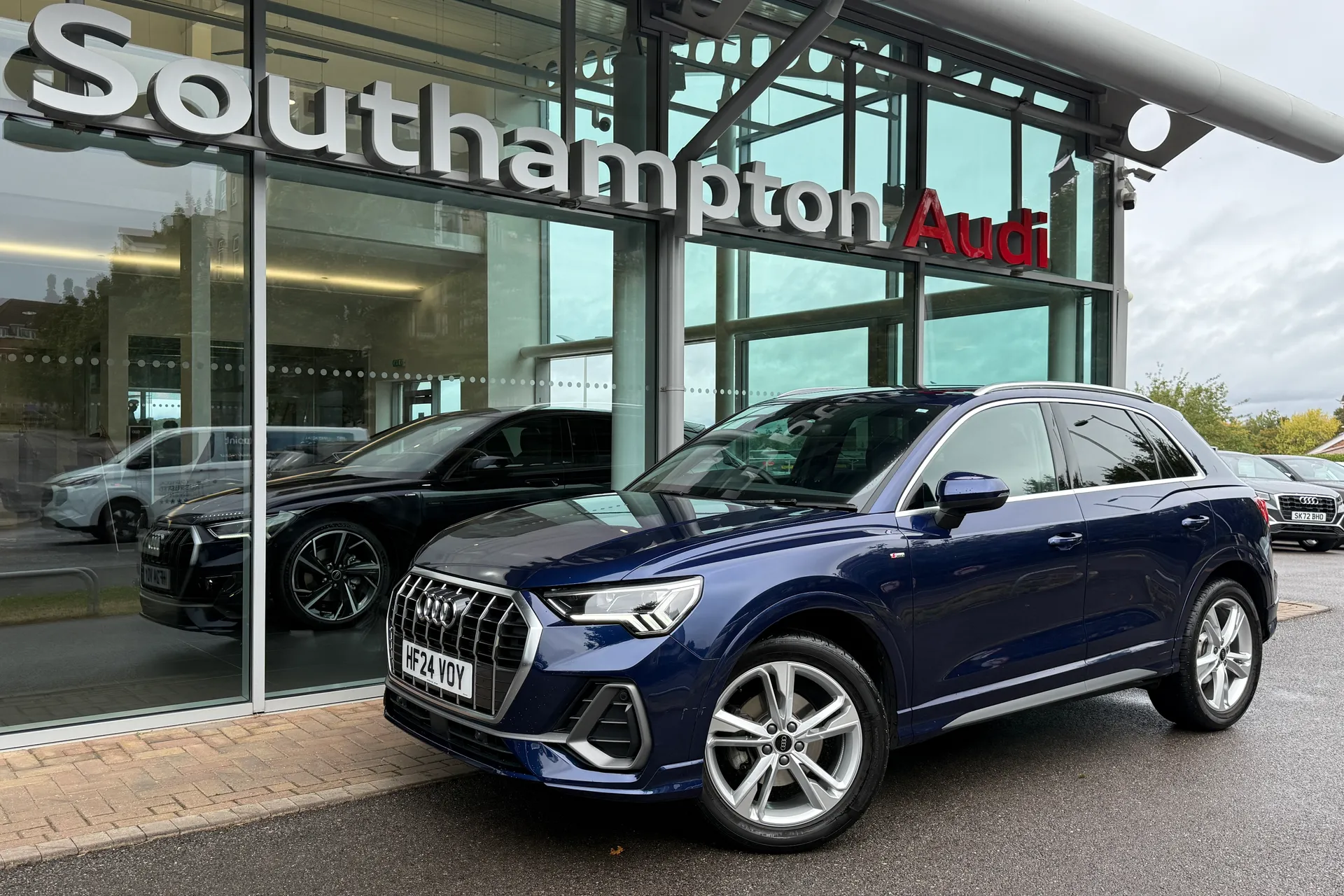 Audi Q3 thumbnail image number 57