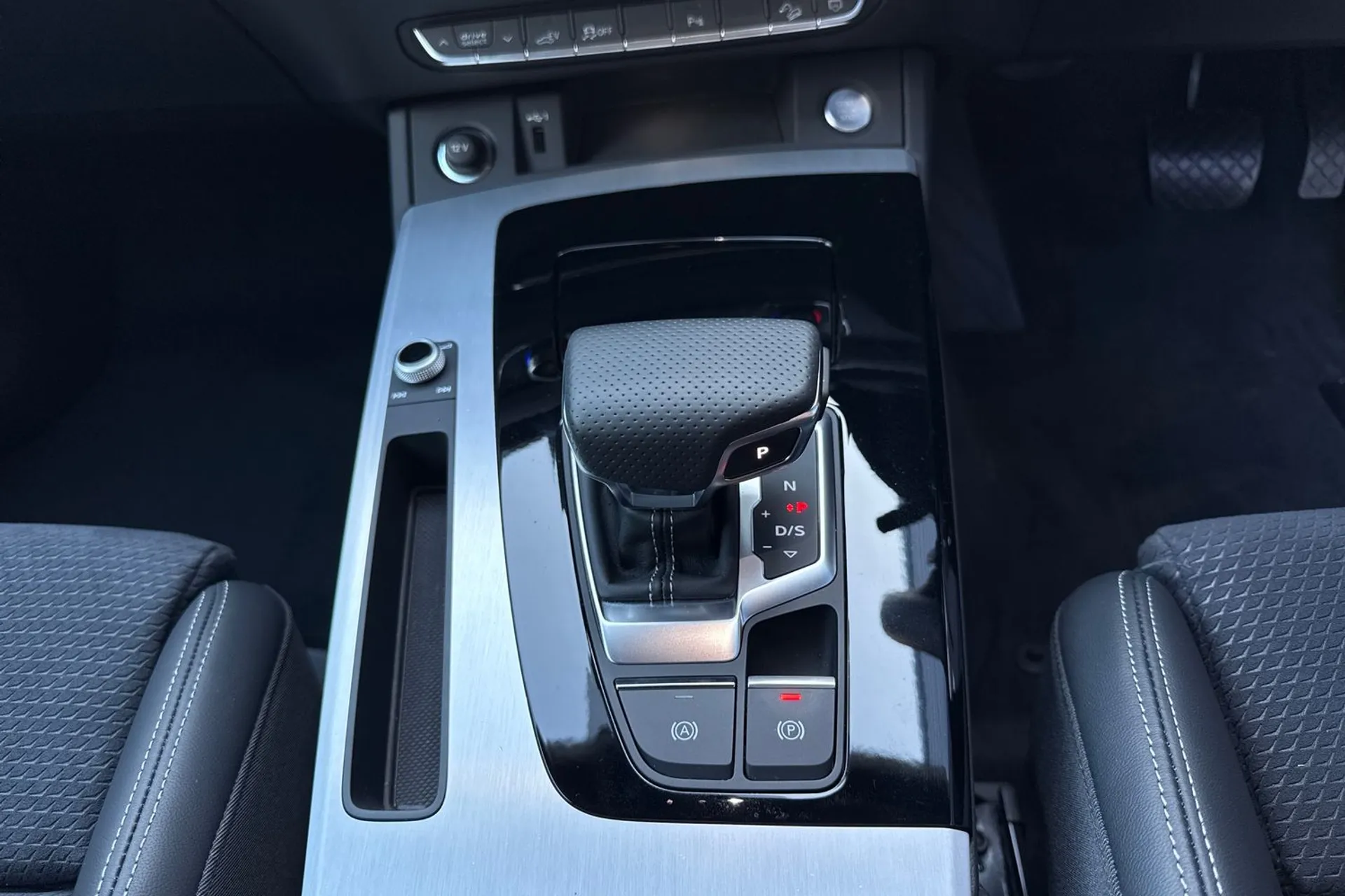 Audi Q5 thumbnail image number 41