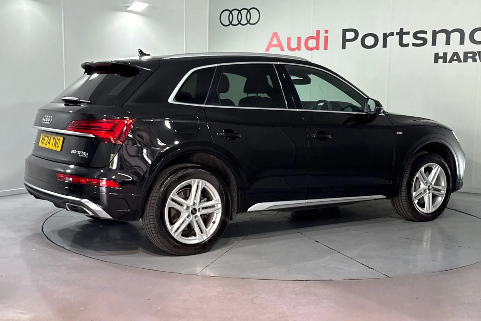 Audi Q5 thumbnail image number 8