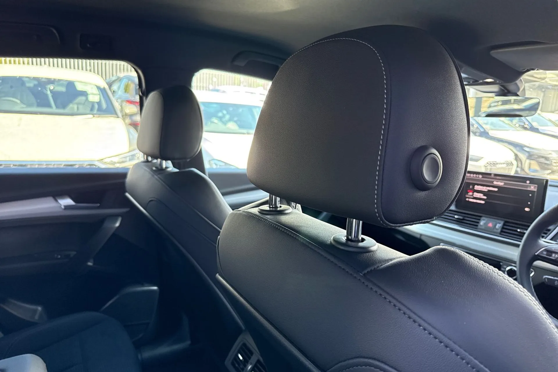 Audi Q5 thumbnail image number 22