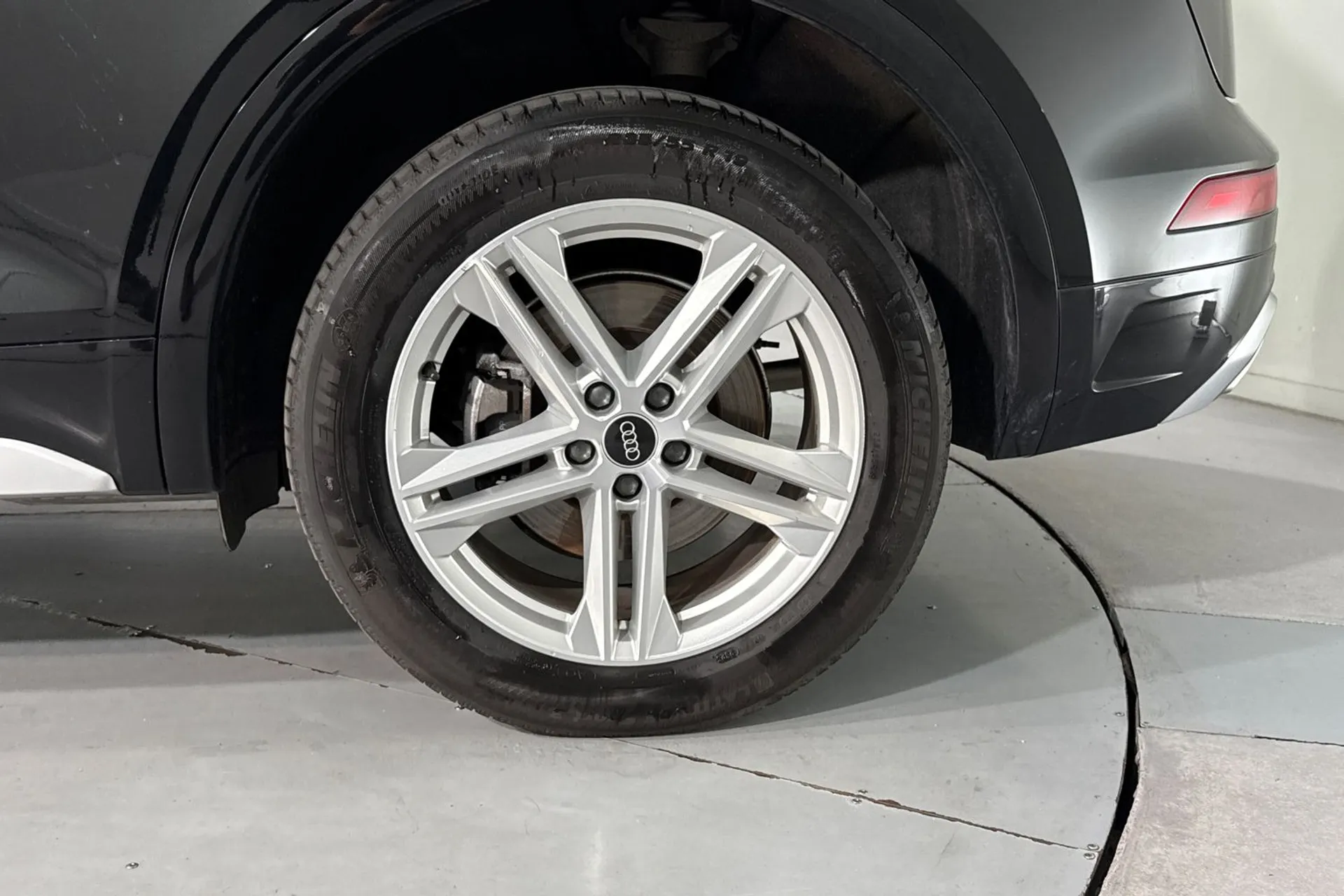 Audi Q5 thumbnail image number 12