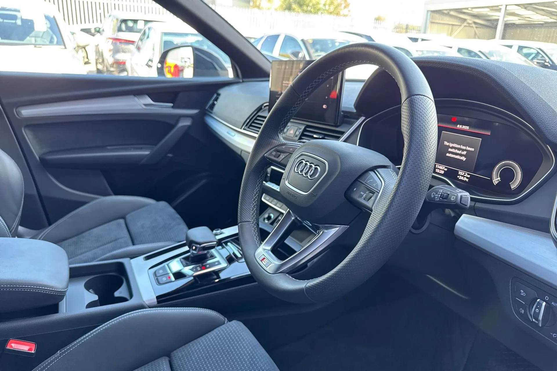 Audi Q5 thumbnail image number 25