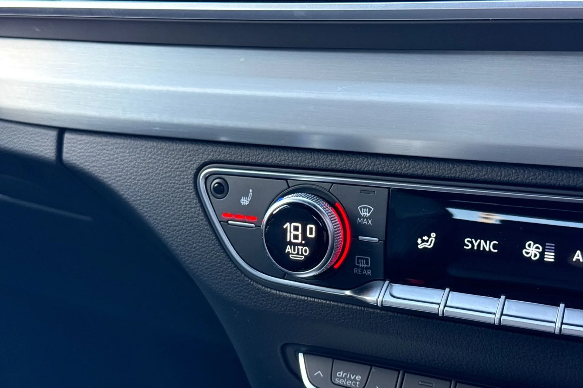 Audi Q5 thumbnail image number 33